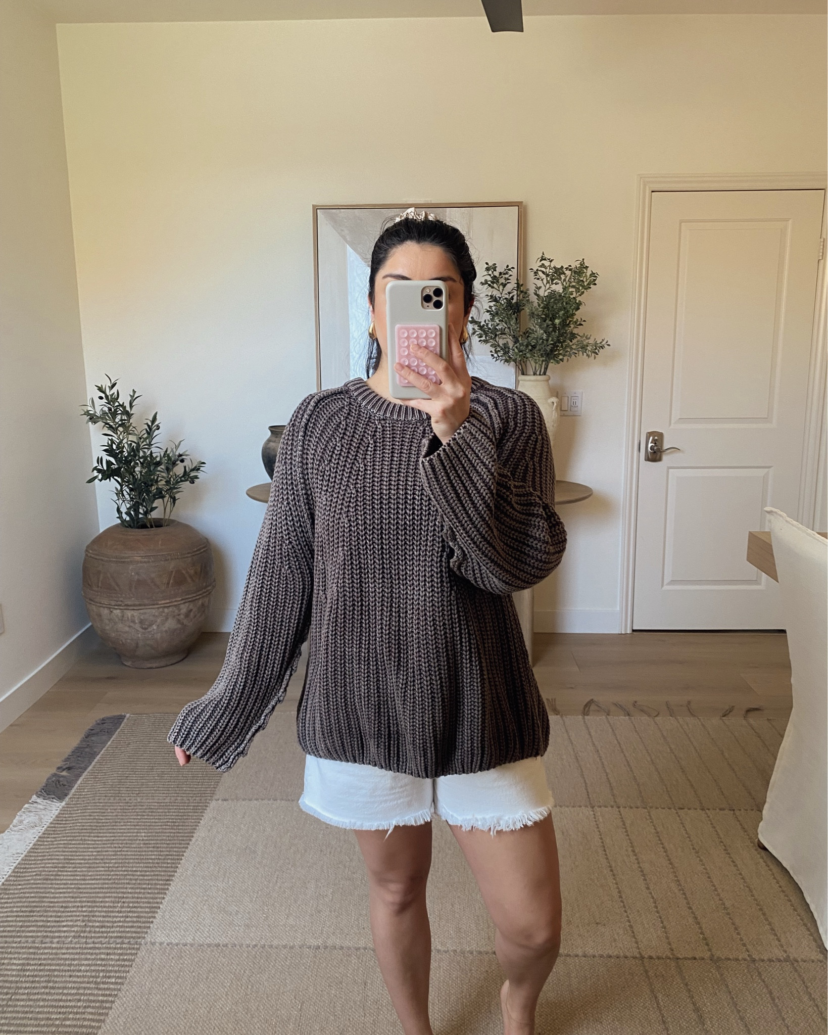 Just a midsize 5”3 girlie that loves oversized cozy sweaters 

#LTKSeasonal #LTKGiftGuide #LTKMidsize