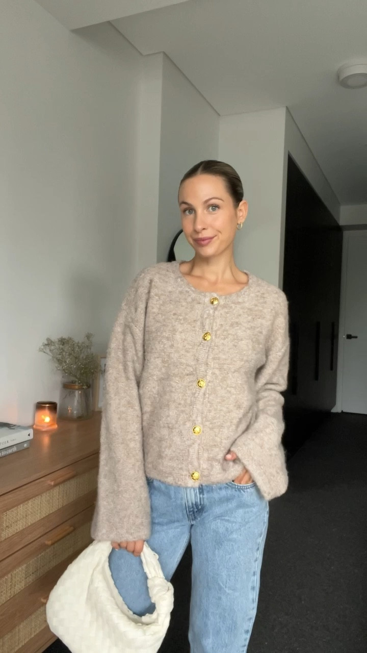 Dressing my bump without buying anything “maternity” #ltkbump

#LTKstyletip #LTKfindsunder100 #LTKfindsunder50