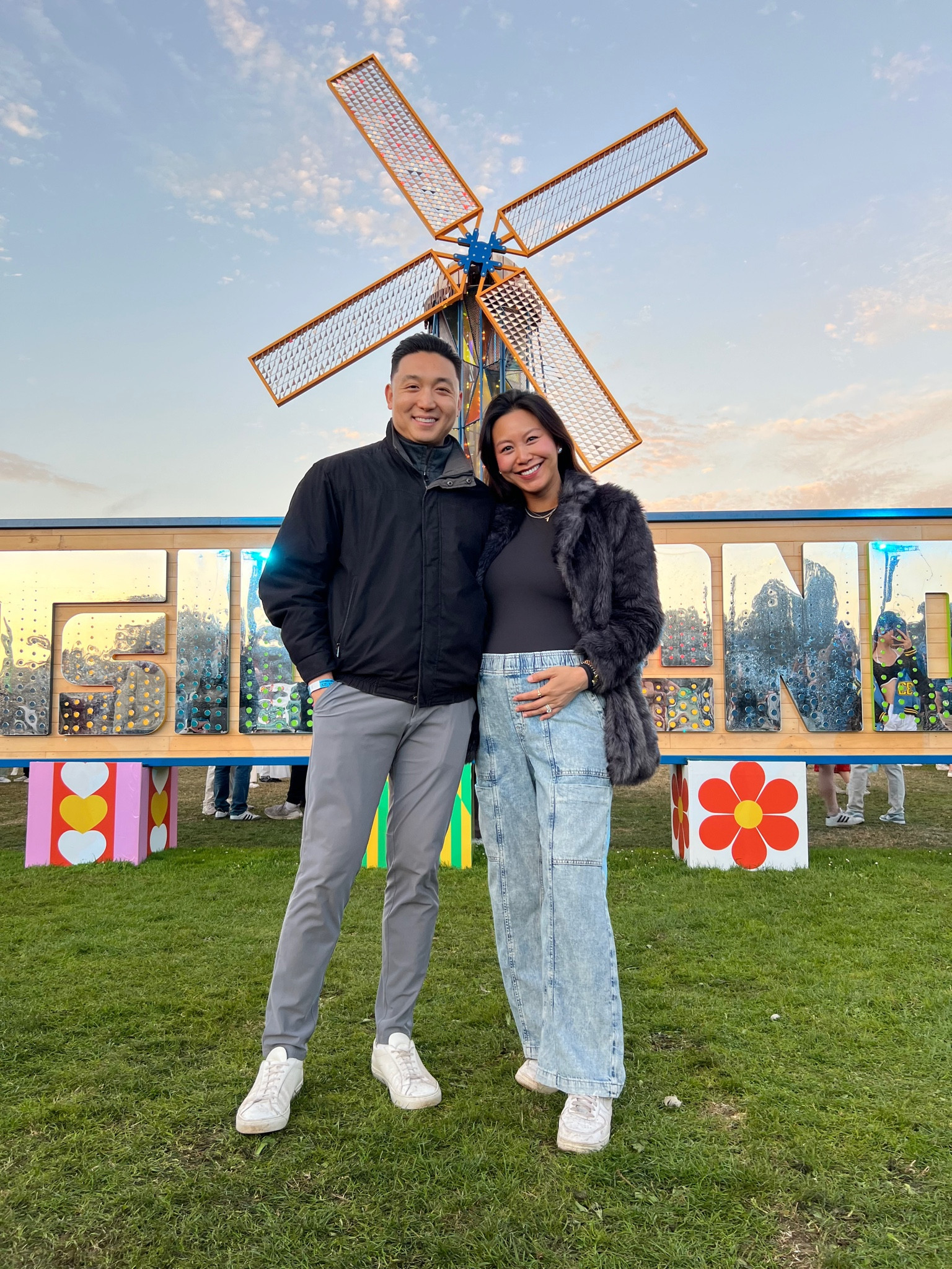 pregnant outsidelands festival outfit🎵🪩

#LTKTravel #LTKStyleTip #LTKBump