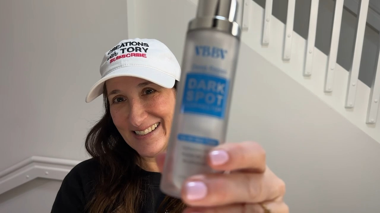 Say Goodbye to Dark Spots! 🌿✨ I've been using this Dark Spot Remover for Face and Body, and I've definitely noticed a difference! The formula is packed with skin-loving ingredients like hyaluronic acid, vitamins B5, C, E, and nicotinamide. It makes my skin feel so silky and smooth! It’s designed to help brighten and even skin tones, improve elasticity and firmness, hydrate, and reduce the appearance of wrinkles and fine lines. I apply it twice a day, morning and night, on clean skin, and I’ve been loving the results. If you're looking to enhance your skincare routine, this is definitely worth a try! 🌸✨

✨ Grab yours and refresh your skincare game!

#LTKBeauty
#LTKMostLoved
#LTKFindsUnder100 

 #LTKFindsUnder100 #LTKStyleTip #LTKBeauty