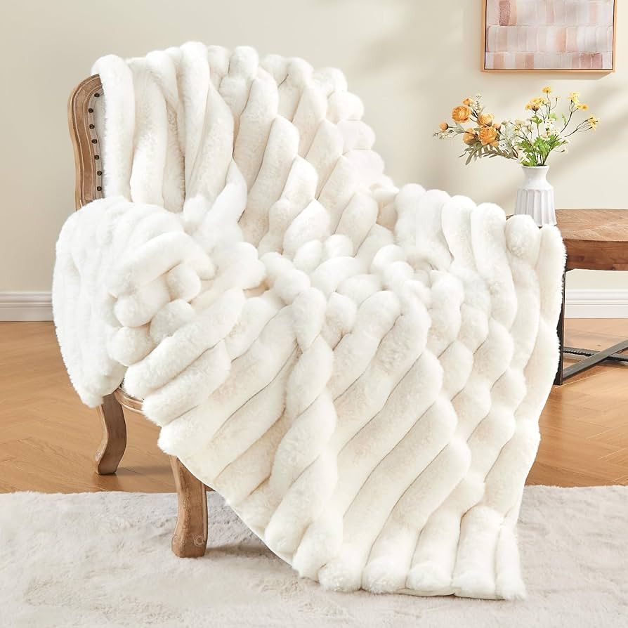 BEDELITE Faux Fur Throw Blanket for Couch, Soft and Cozy Luxurious 3D Striped Fluffy Blanket, 770... | Amazon (US)