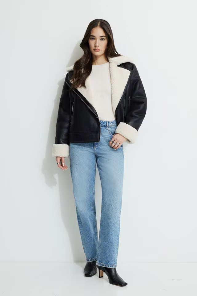 Justina Straight Leg Jeans | Dynamite Clothing