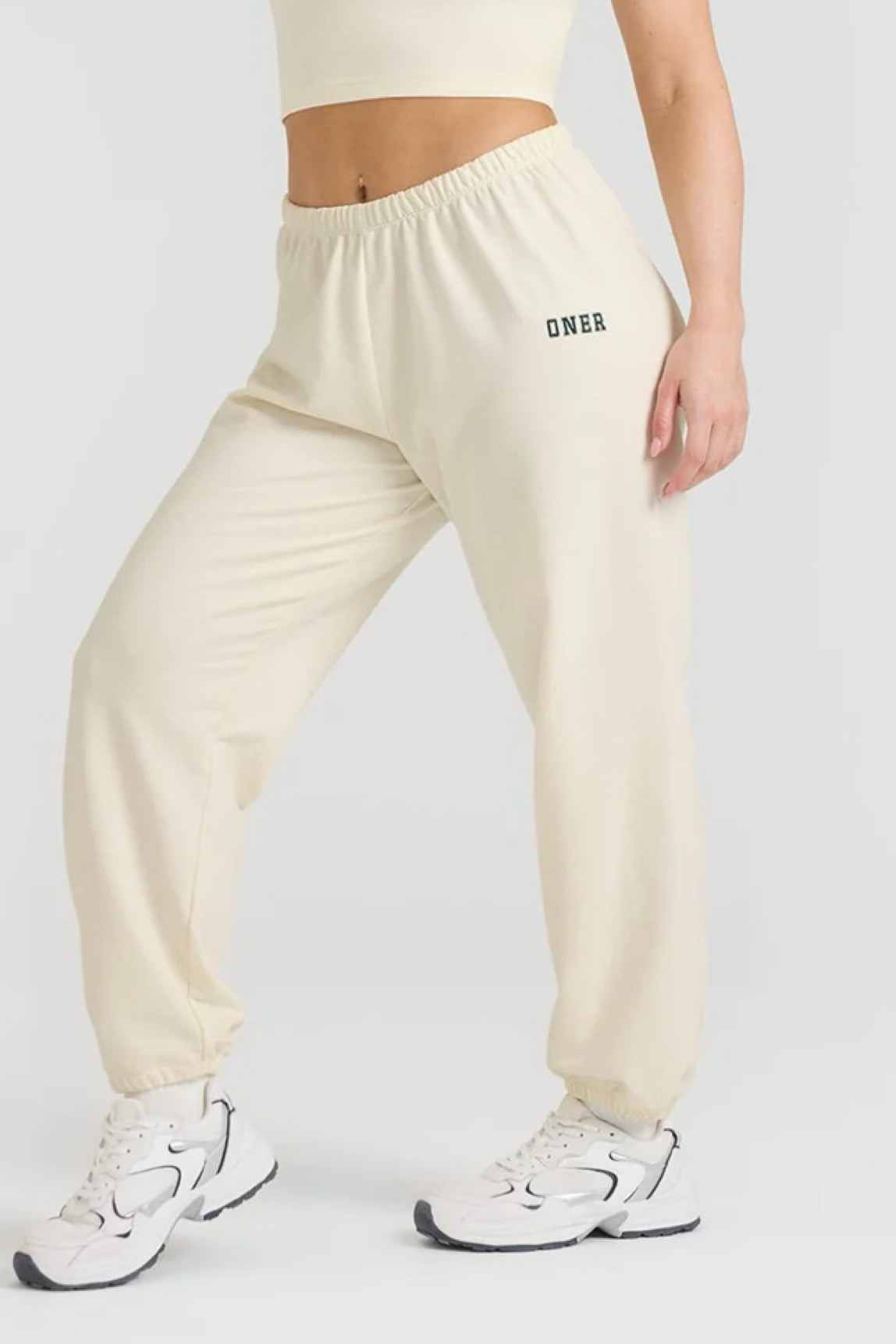 Joggers super pregnant friendly 💗 como son de corte bajo no aprieta la pancita! 