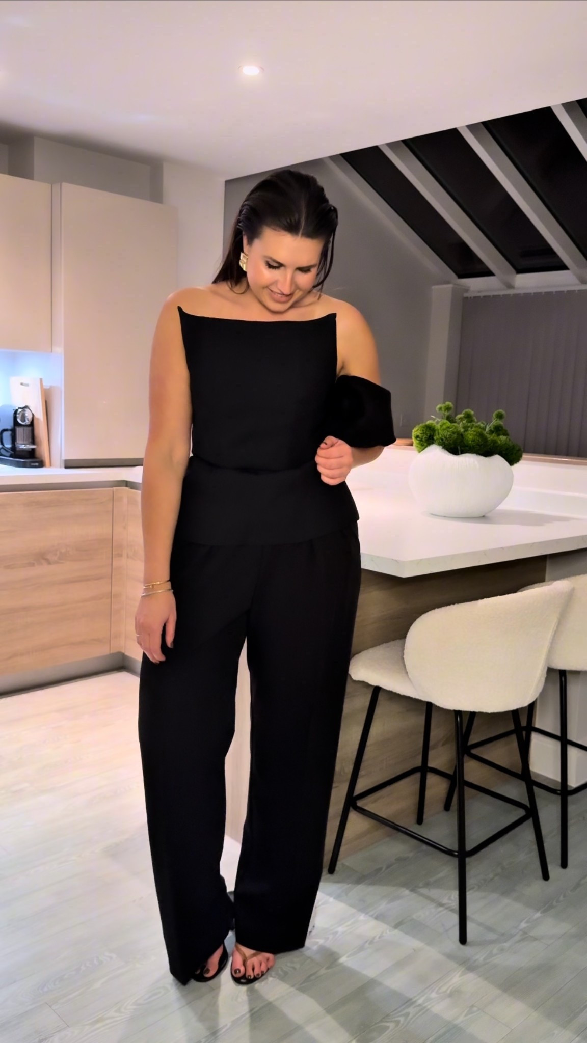 Back to black 

#LTKpartywear #LTKuk #LTKdatenight