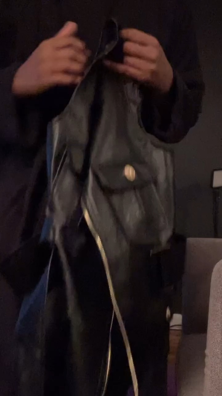 Here’s how ONE vest turned accidentally turned into a whole SKI lodge vibe👀

I knew I HAD TO wear this vest today with a cream contrast underneath 

The specs:
Vest: Smooth, buttery leather with a quality that speaks for itself. (Shoutout to Aiirz—yes, I’m putting you on!)

Contrast: A cream white top underneath to make it pop

 🤔 Decision
Jeans vs. leather? Black-on-black won because, honestly, it’s giving timeless and elevated

And just like that, I accidentally stumbled into this chic ski lodge moment. (If I’d gone with jeans, it would’ve been safari vibes—cute, but not today.)

The best part? This vest runs a little big, but the texture and fit are so good, I was able to cinch it at the waist and still get that polished finish. It’s a true wardrobe staple.

So, what are we feeling: ski lodge or safari? Drop your thoughts below!

#mentallfashion #SkiStyle #HolidayFashion #BlackOnBlack #leatherlook

#LTKWorkwear #LTKFindsUnder50 #LTKMidsize