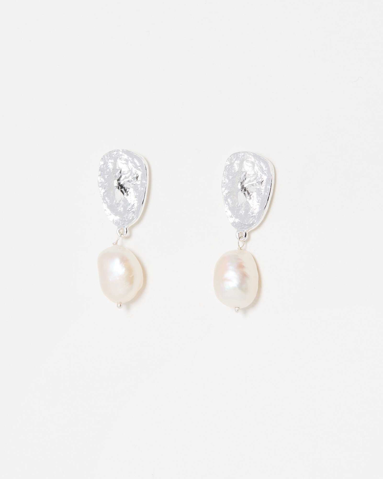 Perola Molten Casting & Pearl Drop Earrings | Oliver Bonas | Oliver Bonas (Global)