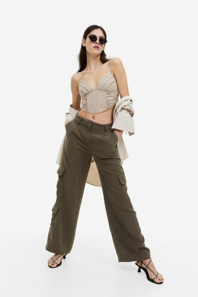 Wide cargo trousers | H&M (US + CA)