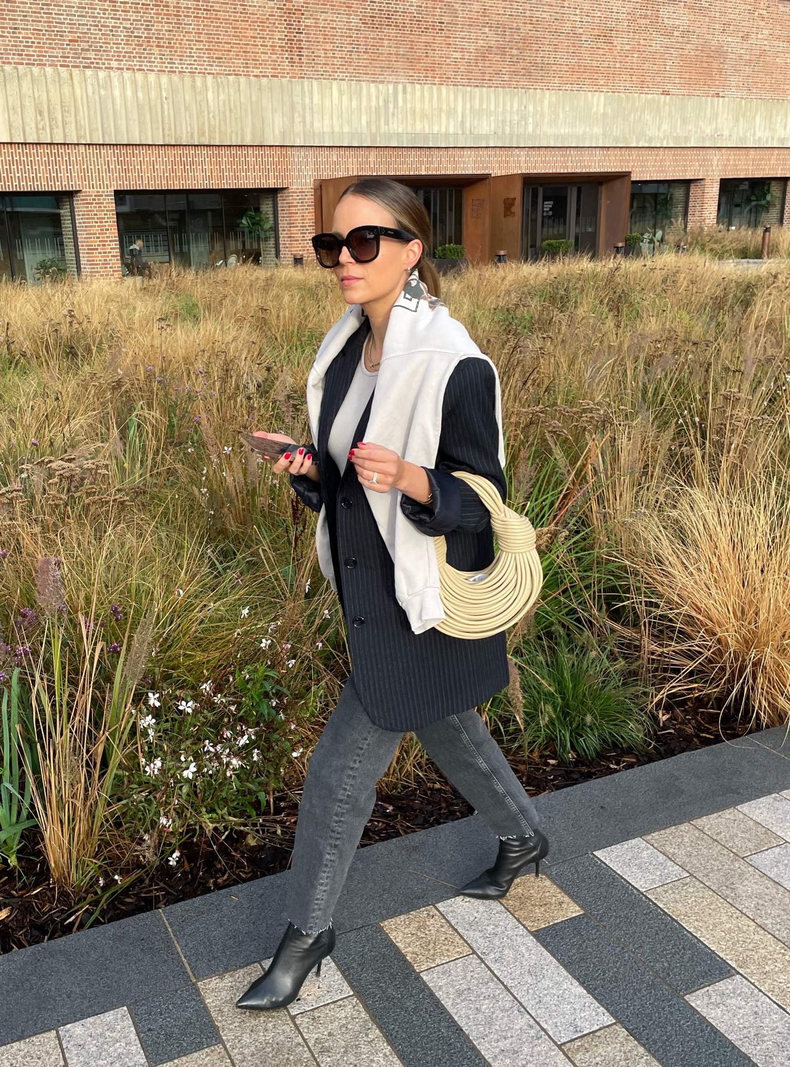 Keeping it simple with oversized blazer, stove pipe jeans, jumper over the shoulders, ankle boots and big sunglasses 🕶 

#LTKstyletip #LTKeurope #LTKSeasonal