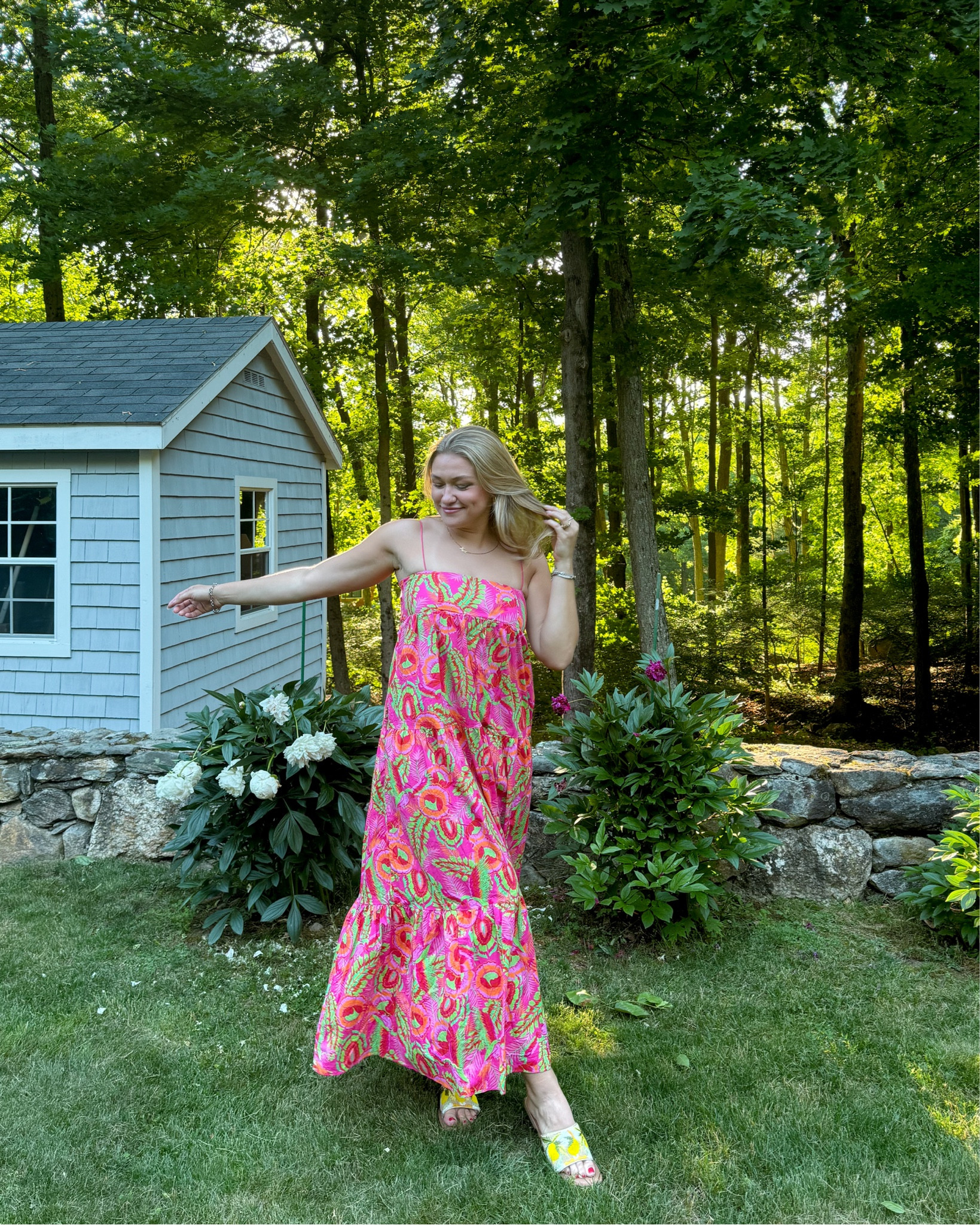 Summmer is for dresses you can twirl in!💐 

Dress- Show Me Your Mumu
Sandals- Fat Face
Necklace & Earrings- Mint & Lily


#LTKSeasonal #LTKStyleTip #LTKSummerSales