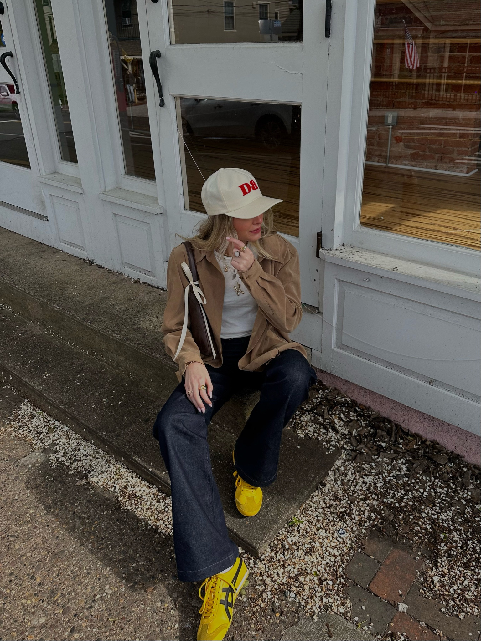 button down is thrifted 
jeans:size 2
tshirt: brandy melville 
hat: dairy boy
