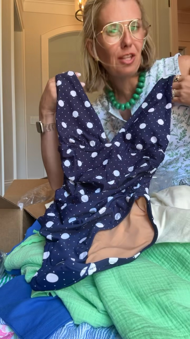 J.Crew Factory unboxing and it’s sooo good and on sale!!

#LTKstorytime #LTKmomlife #LTKdayinmylife