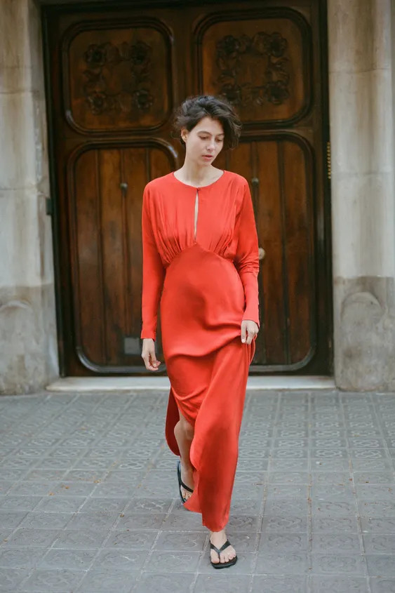 SATIN BATWING SLEEVE DRESS WITH VENT | Zara UK