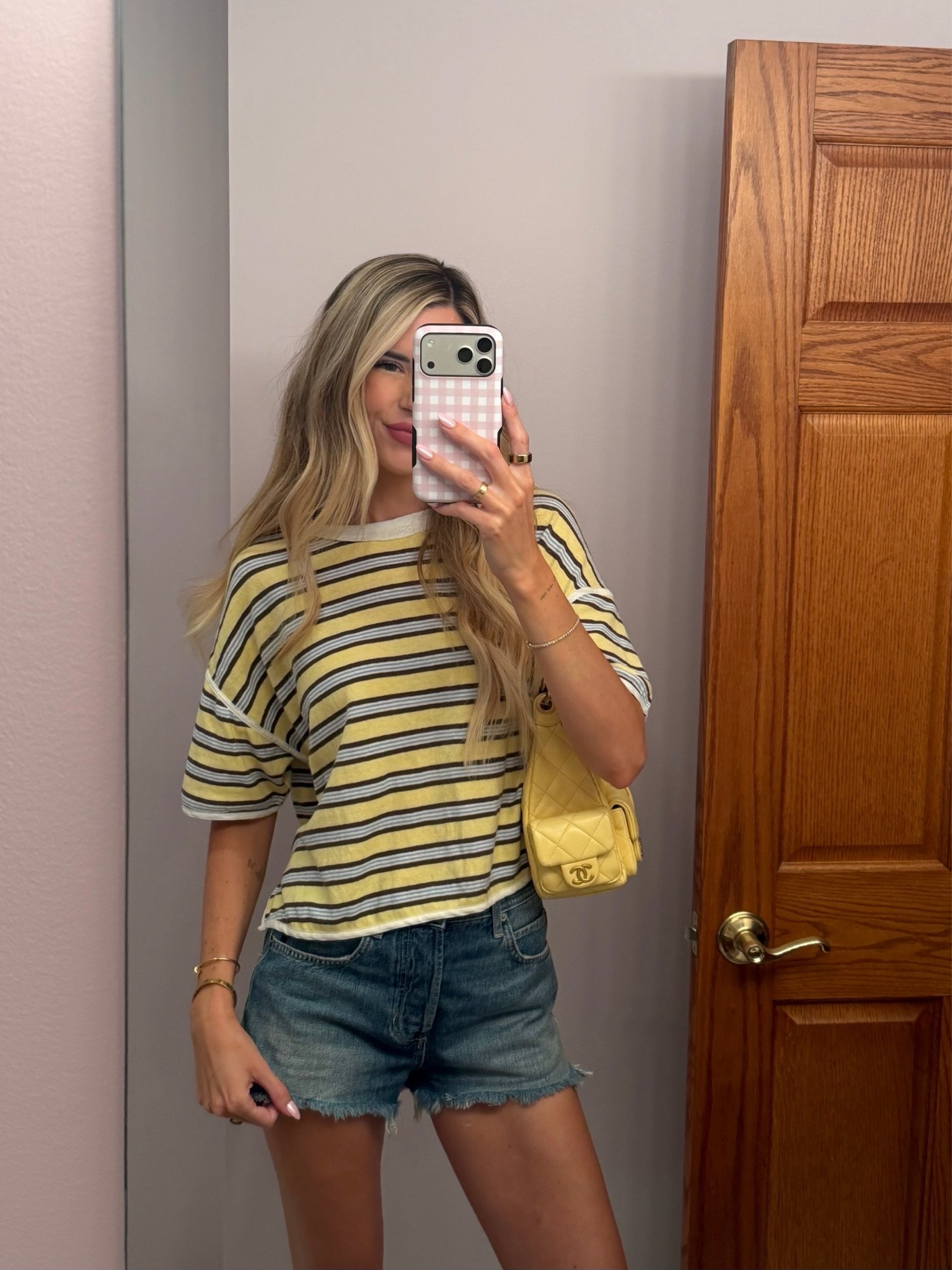 fav tee lately 💛 size down!
