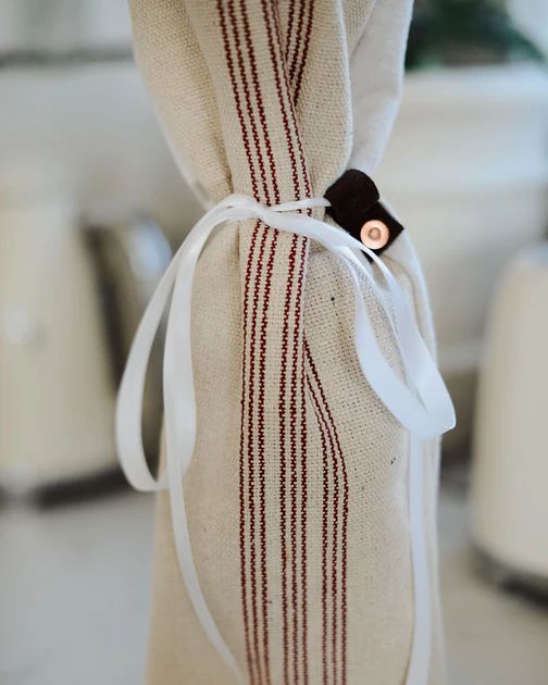 Dolomites wine bag | with lavender and grace