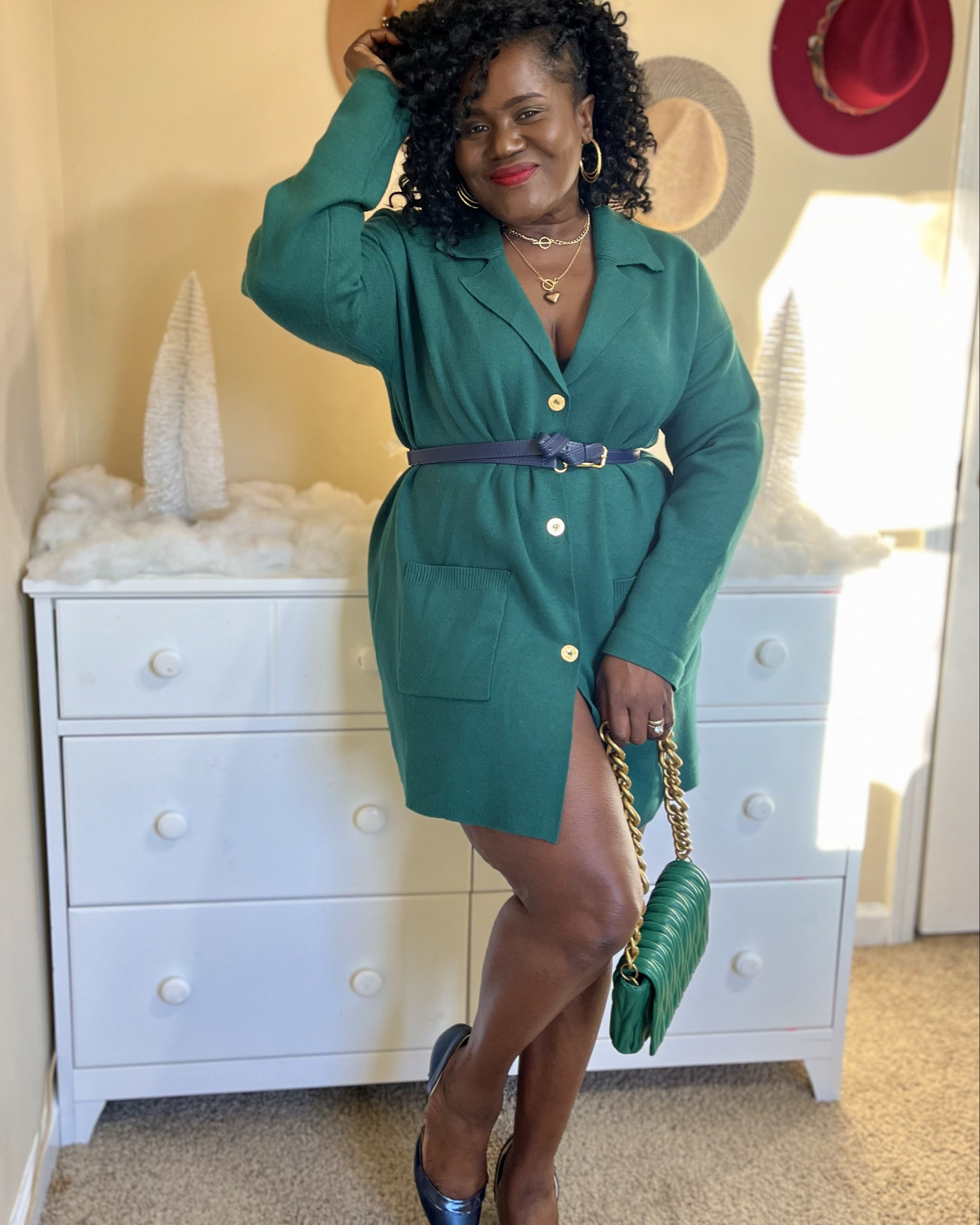 This sweater cardigan is just here to have a moment.
. 
#sweatercardigan #christmaspresents #fashion #ootd


#LTKSeasonal #LTKHoliday #LTKGiftGuide