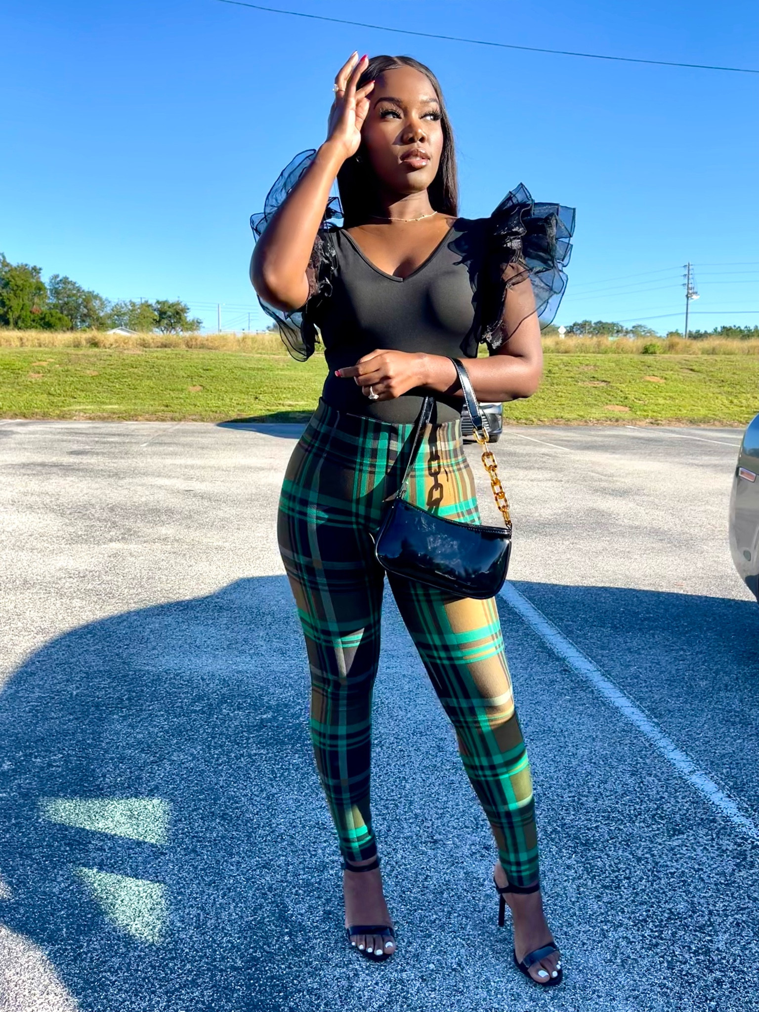 Best no-waist leggings. Very chic look , shoes by Gianni bini .  