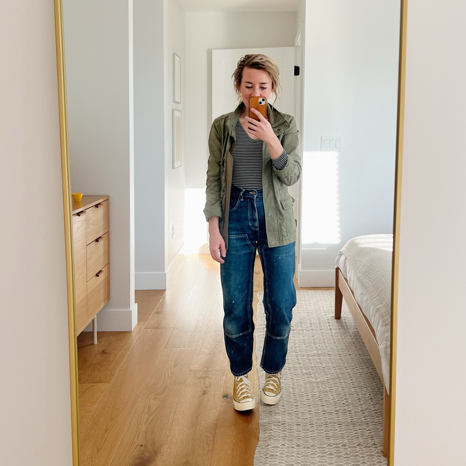 I’ve been on the hunt for a pair of Utility Jeans from Rudy Jude for months. I finally stumbled upon this secondhand pair on IG in the exact measurements I needed, and I decided it was fate. Love them. Worth every single penny. ✨