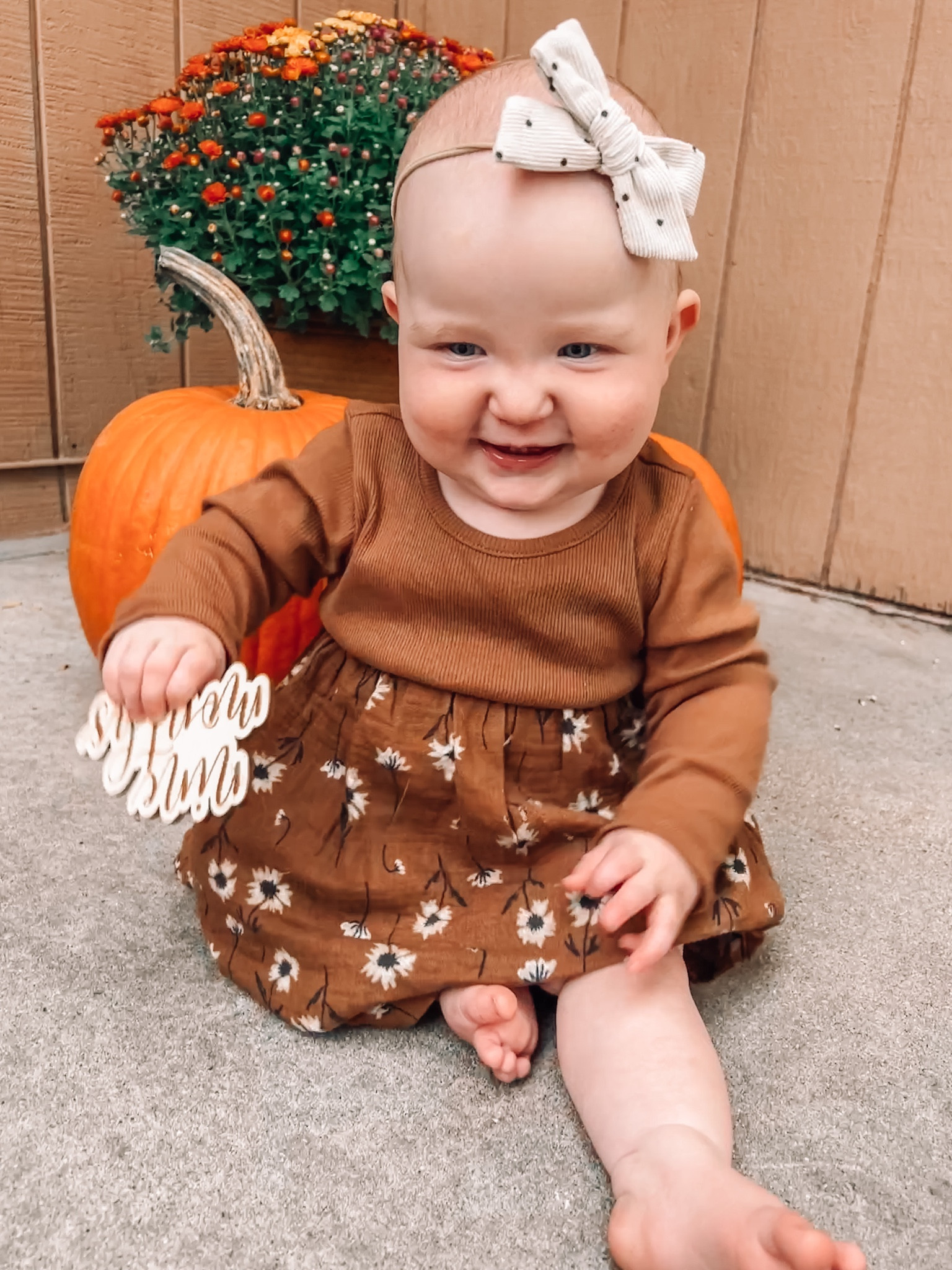 Baby girl style look dress fall fashion neutrals poppy co baby bows Etsy milestones month honest diapers nine shower gift guide idea months #ltkfall

#LTKGiftGuide #LTKbaby #LTKkids