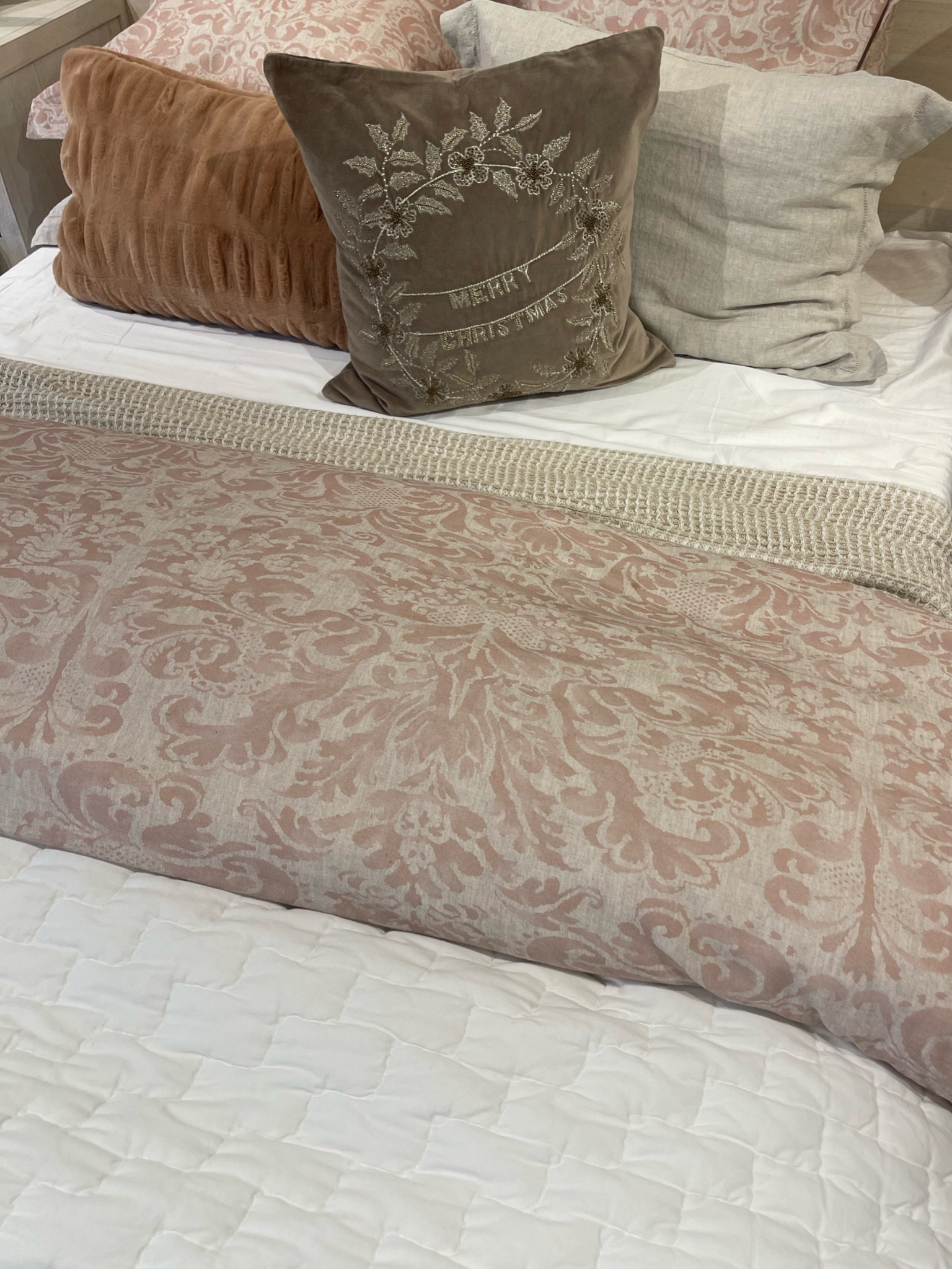 Holiday bedding and pillows. Duvet cover, sheets, pillow shams and Christmas pillow.

Christmas home decor. Home decor. Bedroom. Bedding. #jenniferxerin #stylewithjen #interiordesignerella

#LTKHoliday #LTKhome #LTKSeasonal