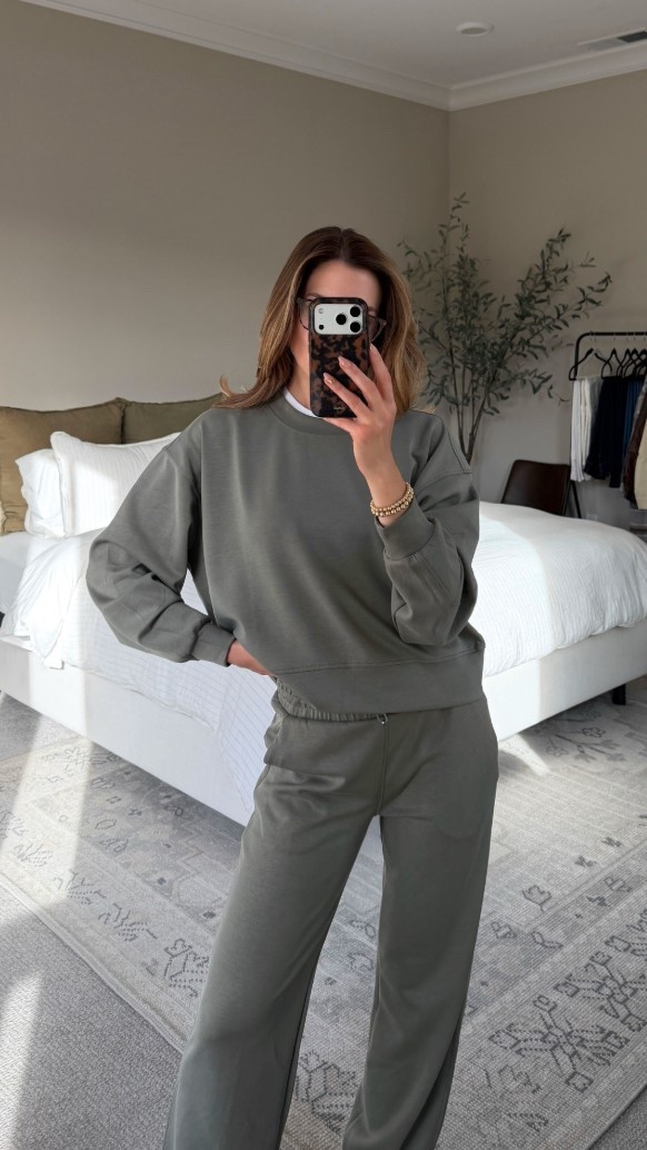 Just got this silky soft set in from Amazon and it’s so comfy! Wide leg style with multiple inseam options. Perfect for travel days, WFH, or relaxing at home. Wearing size small in the pants, 31” inseam. Wearing size medium in sweatshirt.

#LTKSeasonal #LTKmomlife #LTKHoliday