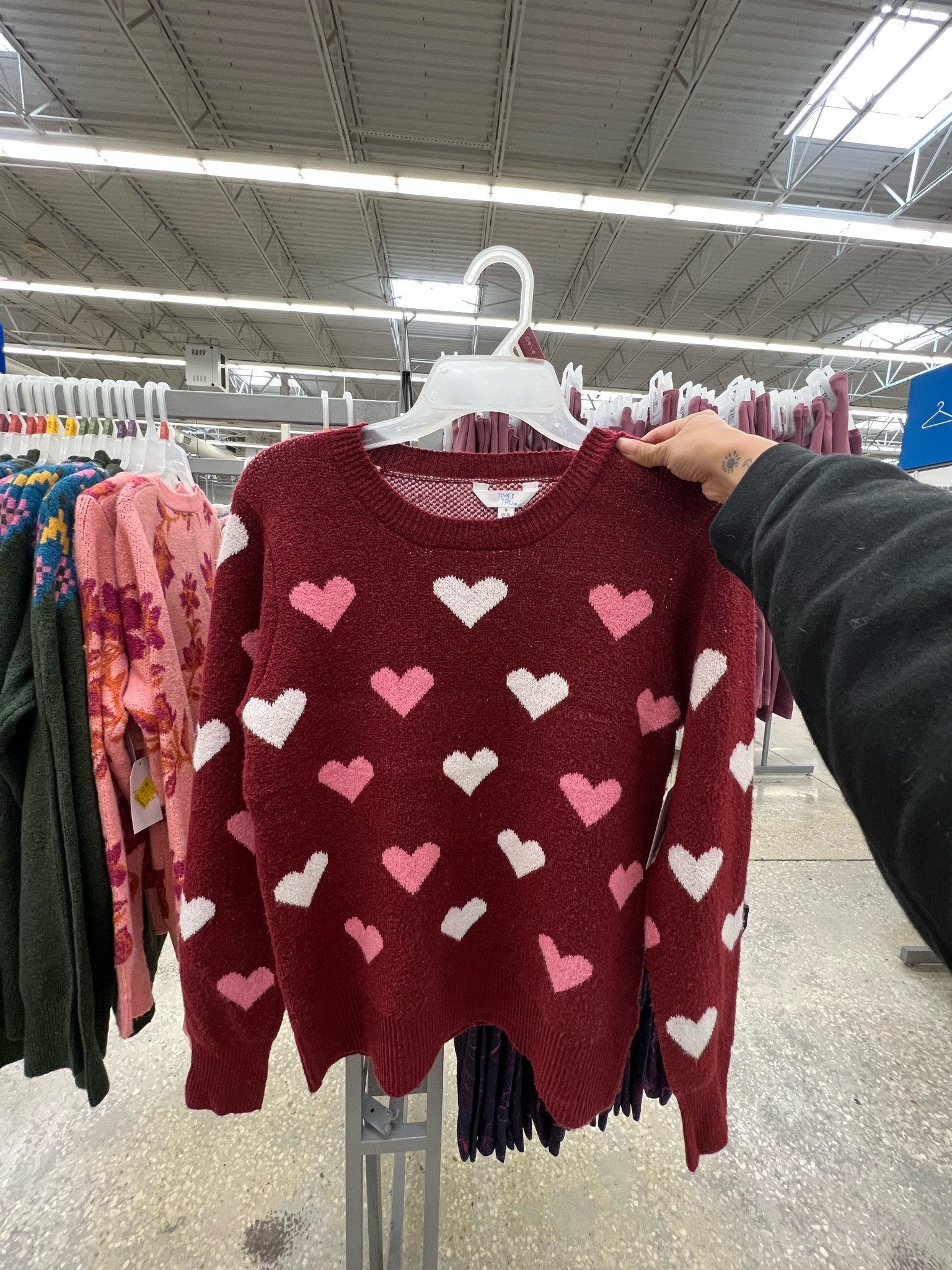 This sweater is TTS and super soft!

#LTKfit #LTKSeasonal #LTKsalealert