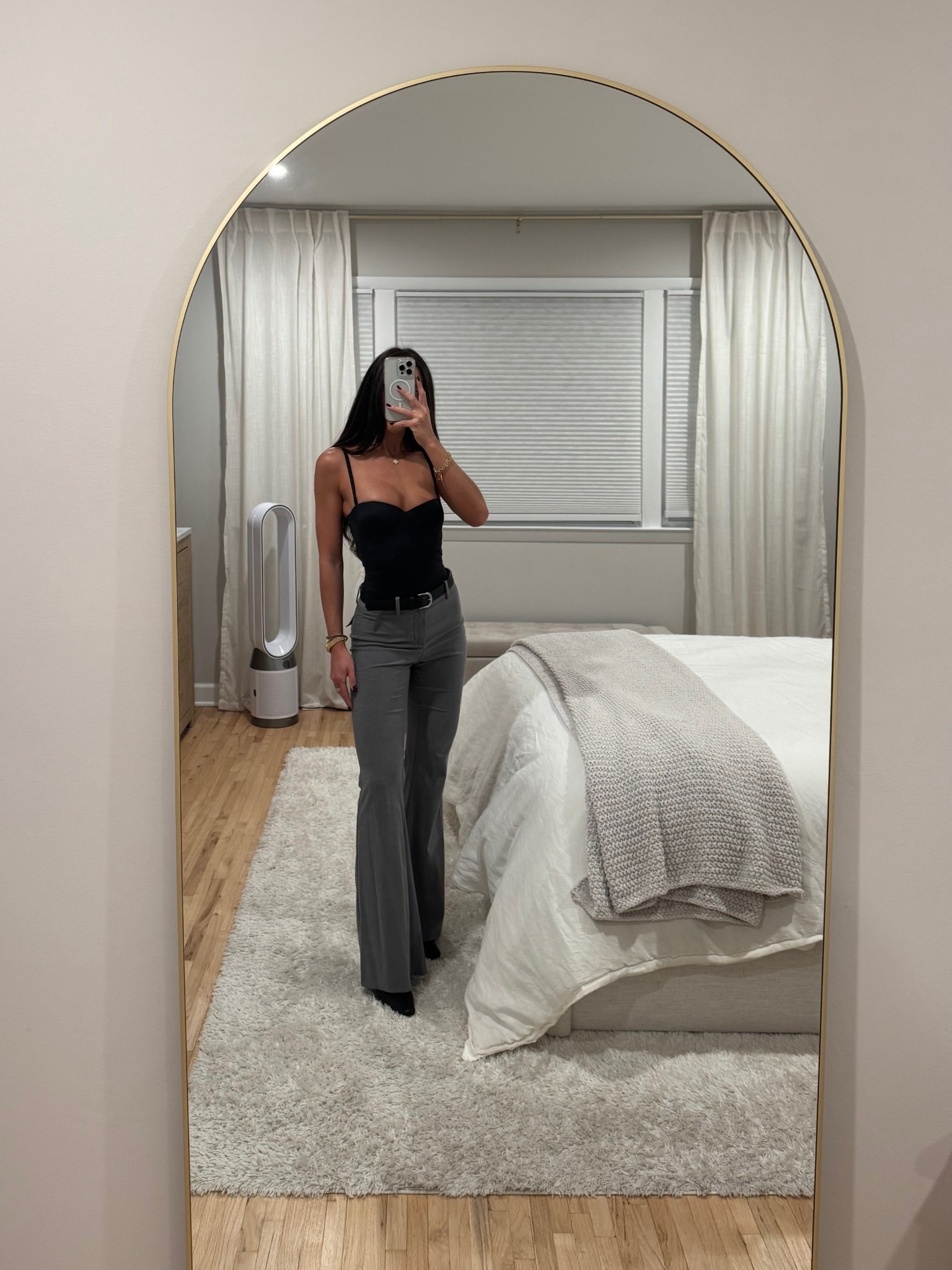 this bodysuit is not realllll

wearing xs

#LTKHoliday #LTKootd