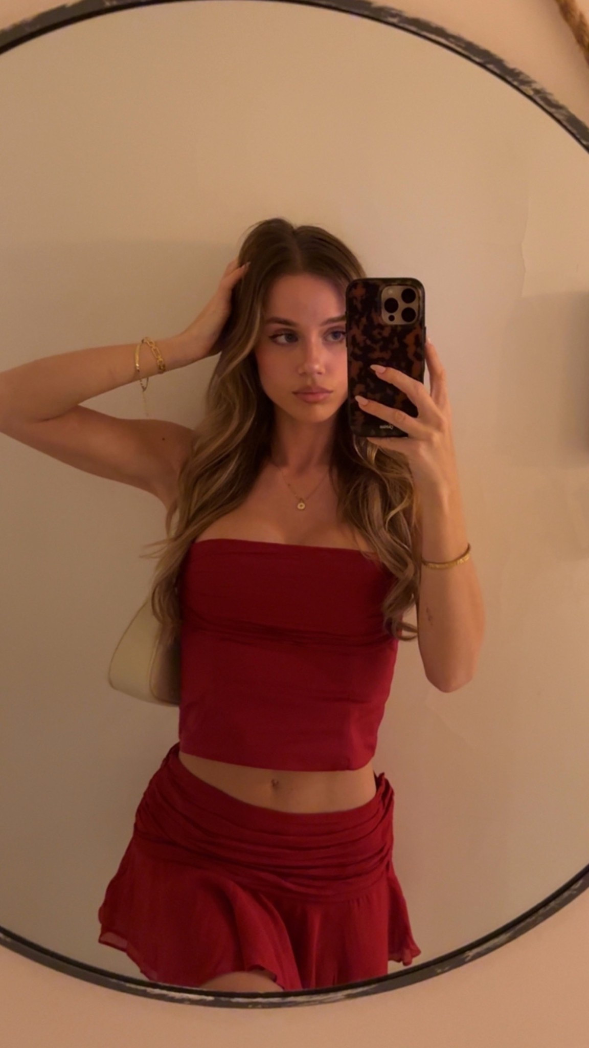 original jewelry is from Roe, but American dupes added below 🤍