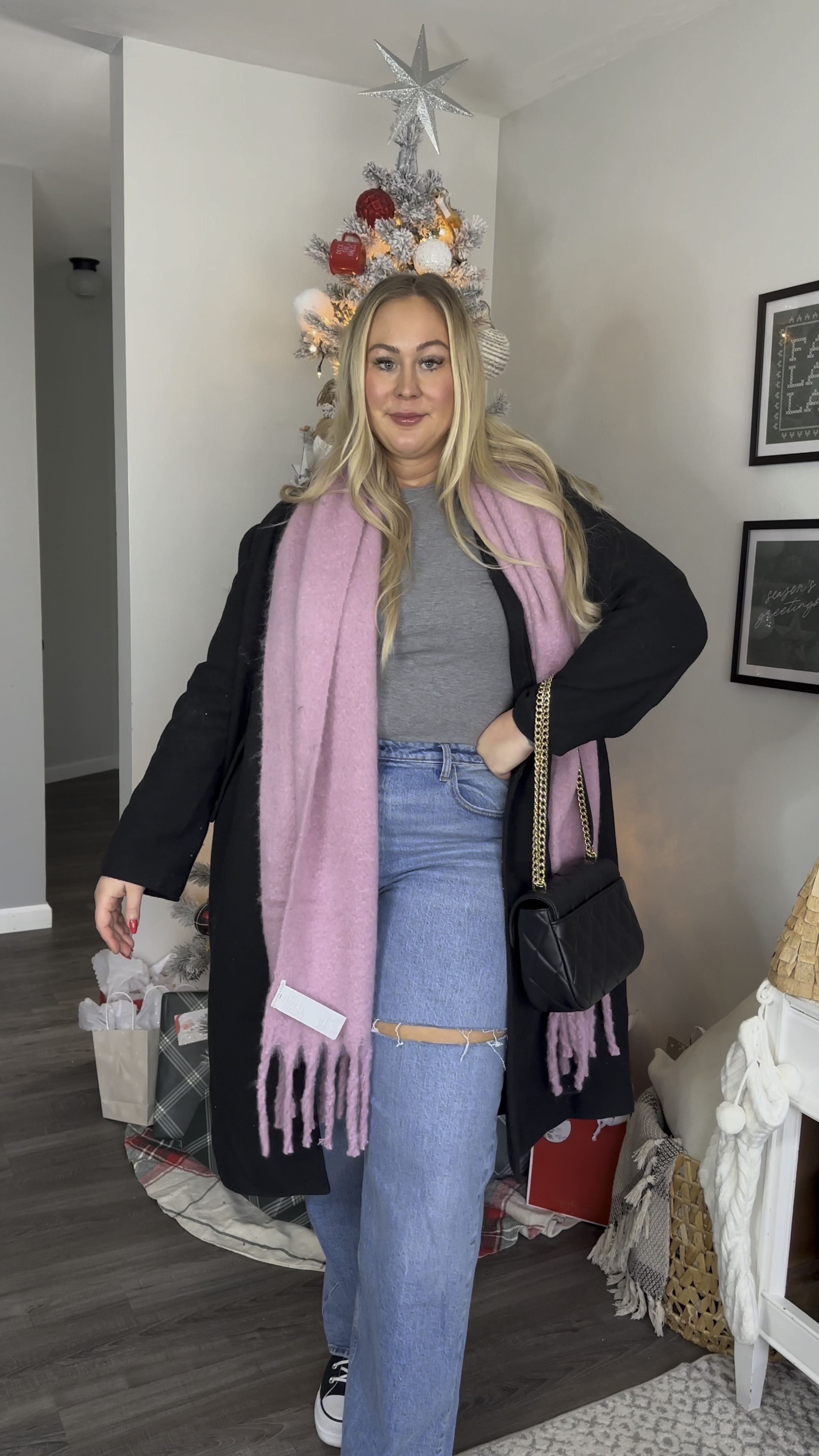 Abercrombie jeans - 33long
Long sleeve tee - large 
Coat - xl tall 



Christmas Outfit
Holiday outfit
Casual winter style 

#LTKplussize #LTKSeasonal #LTKstyletip