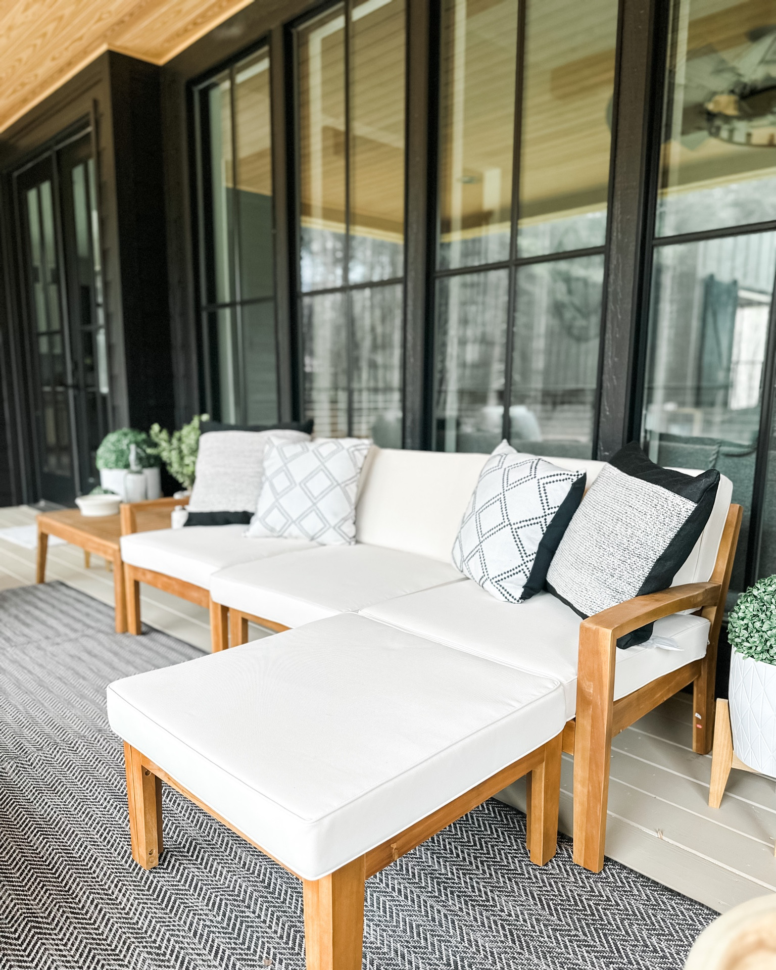 Outdoor living.  

#LTKhome