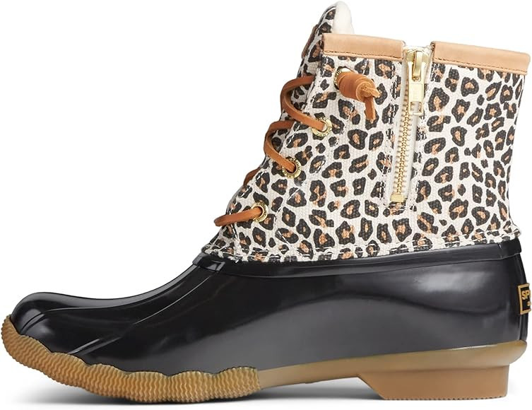 Sperry Women's Saltwater Winter Lux Boots | Amazon (US)