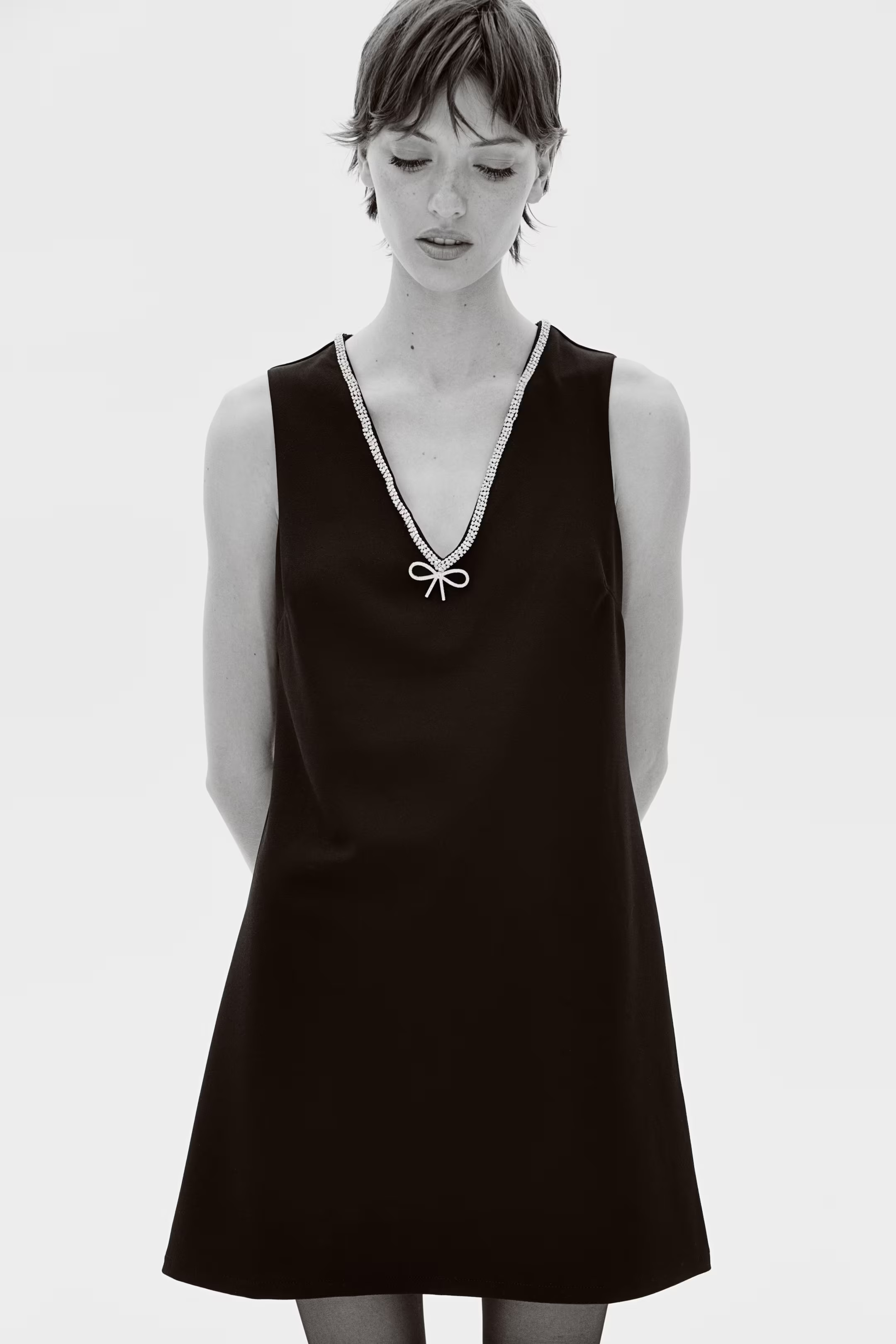 Rhinestone-decorated dress - Black - Ladies | H&M GB | H&M (UK, MY, IN, SG, PH, TW, HK)