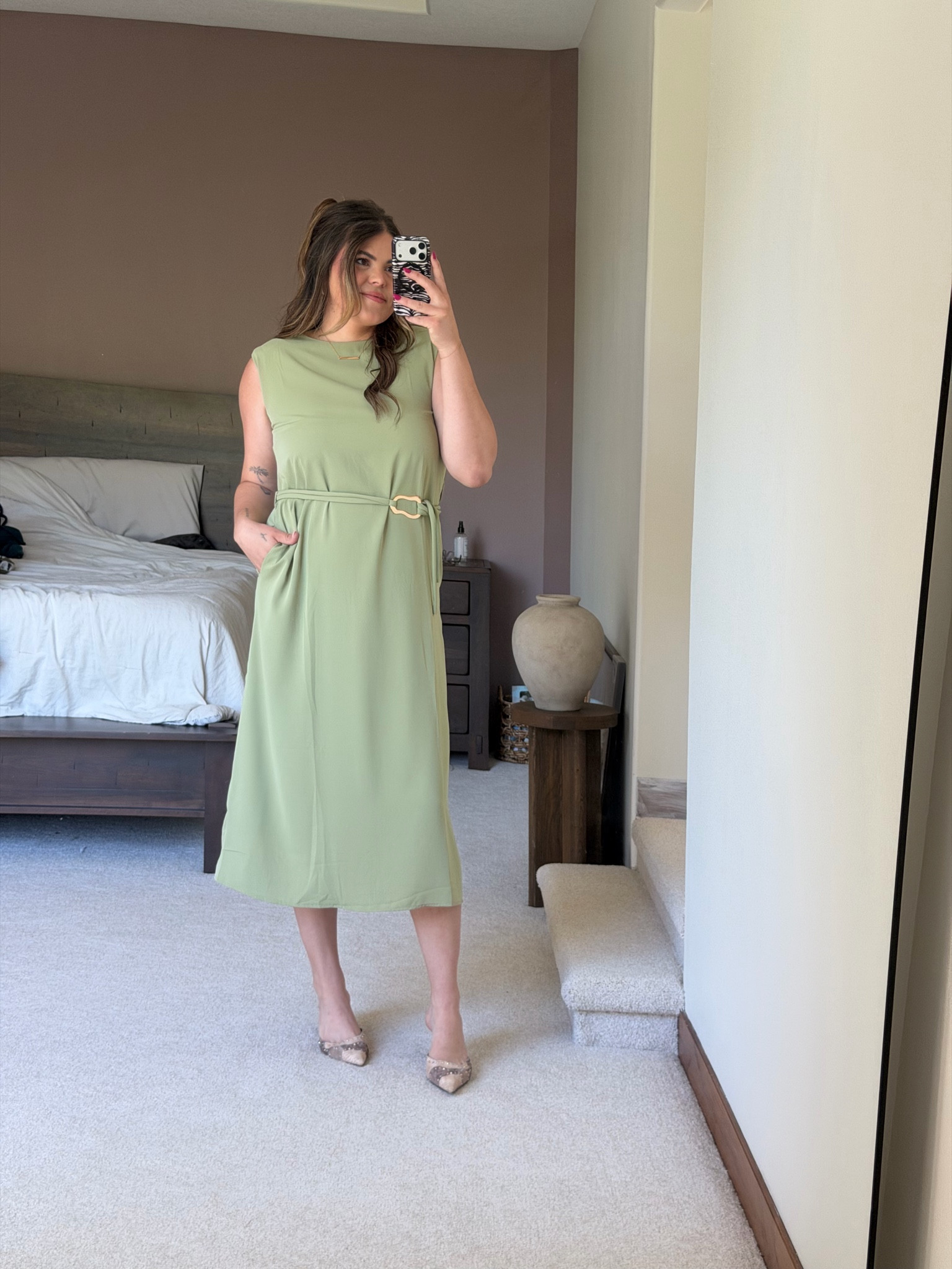 Special event dress from Amazon size XL - wedding guest or baby shower or bridal shower or even office approved!
Midsize, size 12, size 14, mom style, curvy outfit