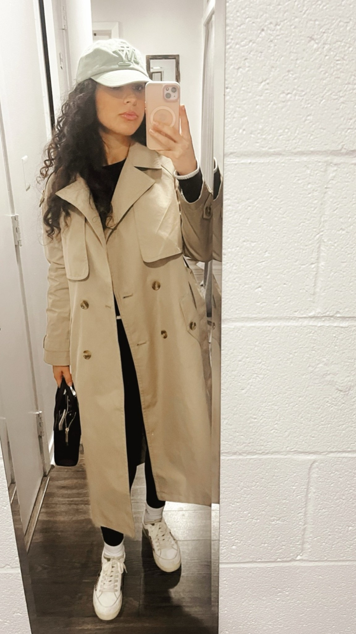 Perfect for fall and winter outfits, a rainy day, or running daily errands–this tan trench coat from Banana Republic is one of my favorite outerwear pieces for fall! 

You can dress this up or down with knee high boots or tennis shoes. Pair it with other basics like a baseball cap and crossbody bag for a day out! 

Trench coat, jacket, coat, fall outfit ideas

#LTKSaleAlert #LTKStyleTip #LTKPetite
