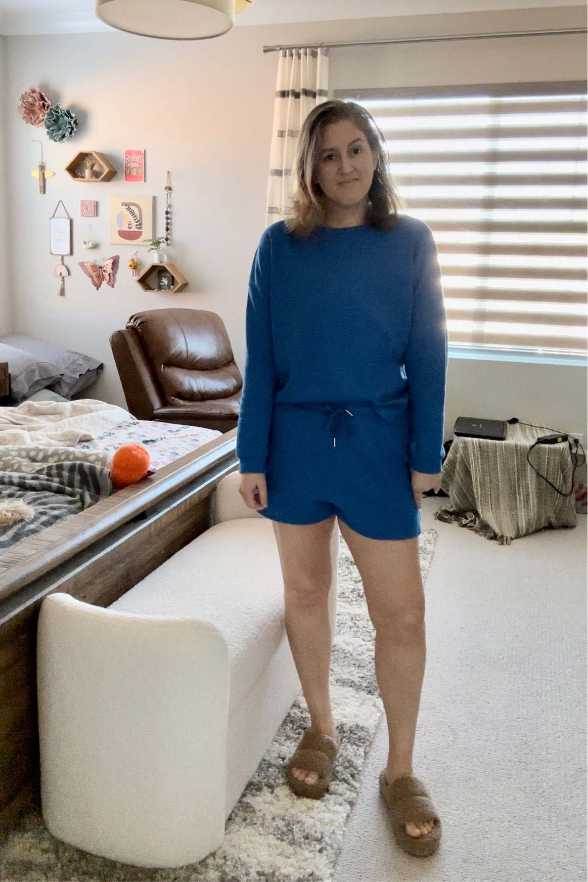 Wearing a medium, runs TTS 
Material is so soft and cozy  

#LTKfit #LTKshoecrush #LTKcurves