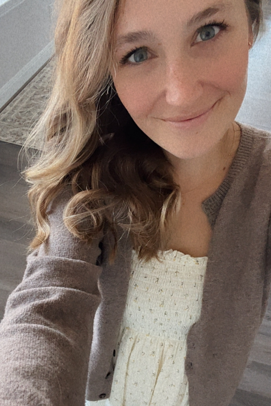 This cardigan is so cozy and pairs beautifully with dresses 🫶🏻 this dress is from Dahl!