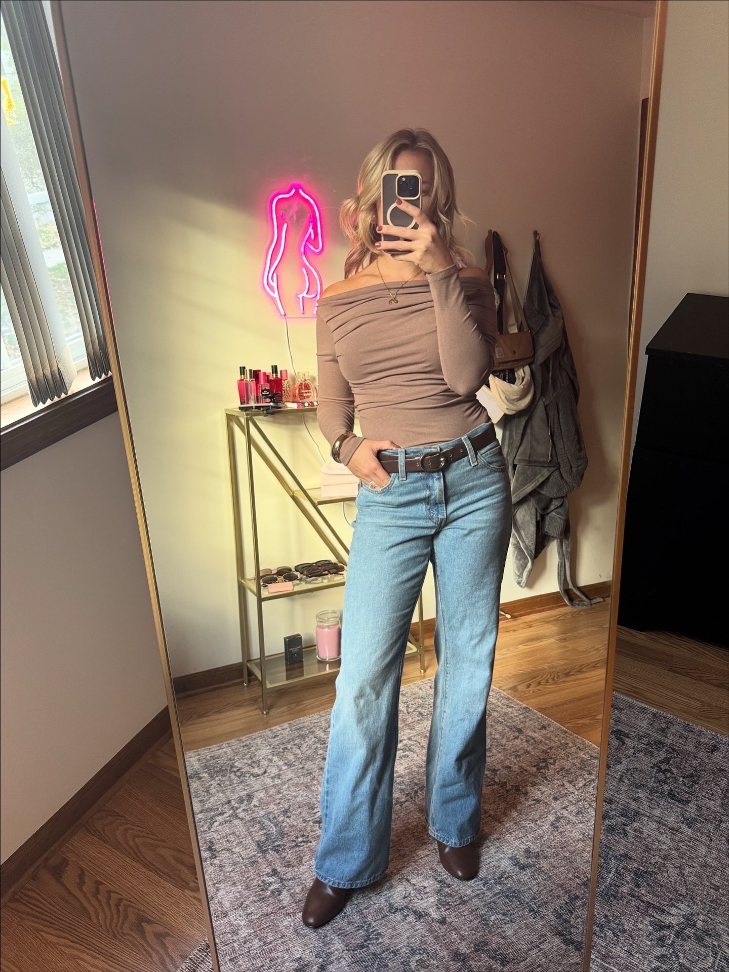 Friday night galz night out 🍸 🥂 

#ltk #ootd #ootn #whattowear #capsulewardrobe #levis #shopsmallbiz #smallcontentcreator #smallcontentcreatorsupport #fridaynight #girlsnightout #fallstyle #amazonessentials #amazonfinds #cuteclothea

#LTKPetite #LTKHoliday #LTKShoeCrush