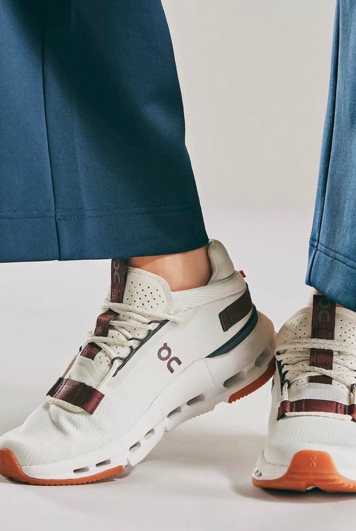 ON sneakers 
Activewear 
Fall off outfit 


#LTKActive #LTKShoeCrush #LTKSeasonal