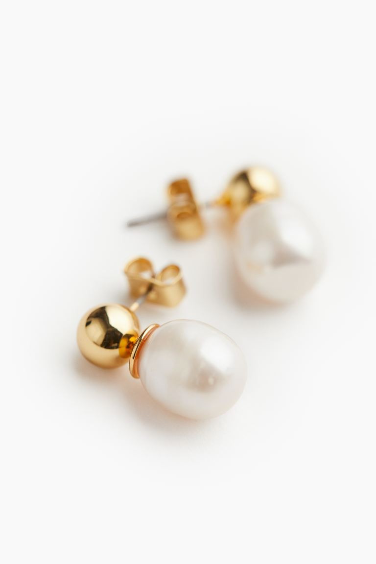 Gold-plated pearl earrings - White/Gold-coloured - Ladies | H&M GB | H&M (UK, MY, IN, SG, PH, TW, HK)