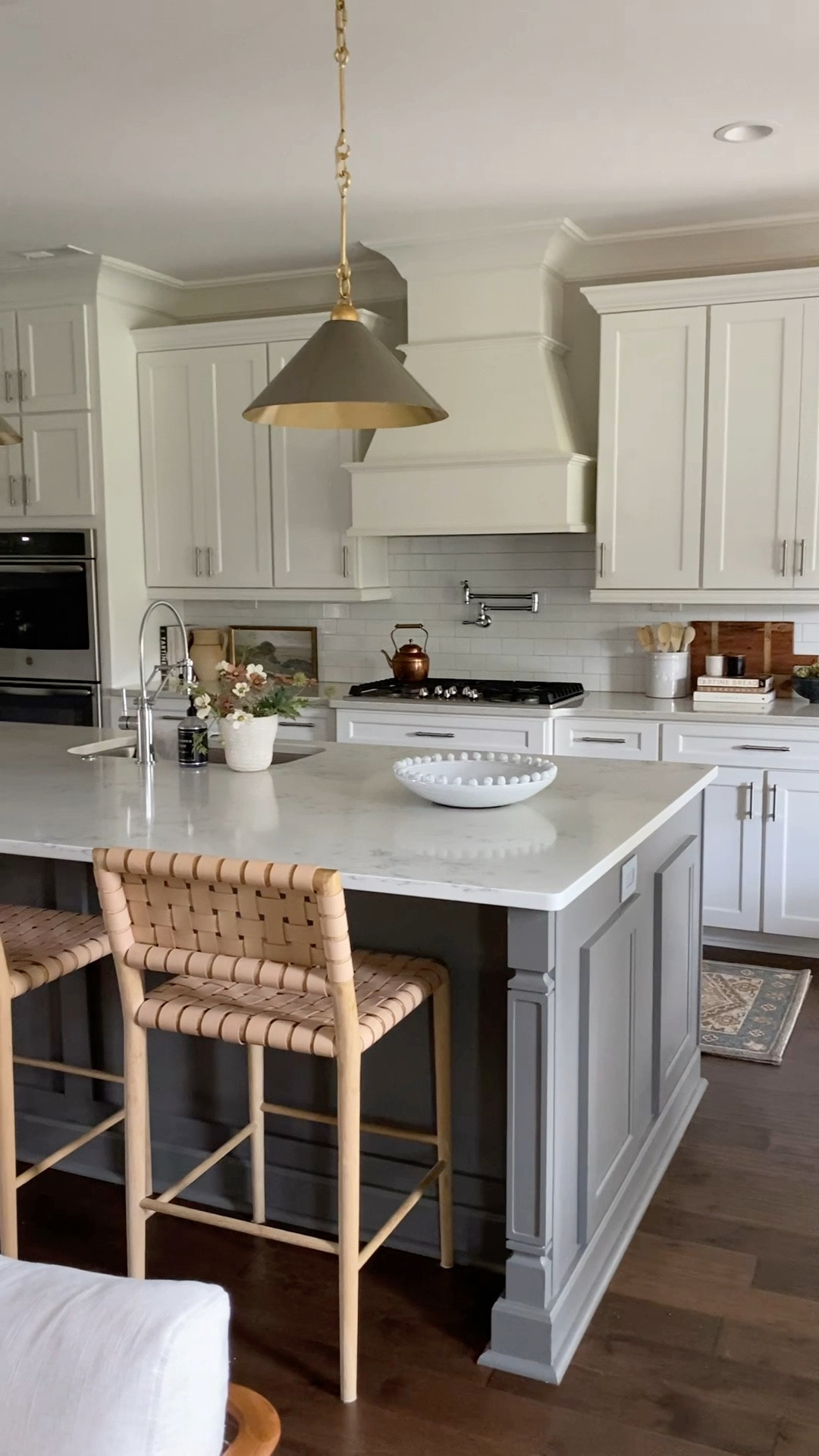 White Kitchen- with two tone cabinets, studio McGee, McGee and co barstools, quartz countertops, transitional kitchen, neutral kitchen

#LTKhome