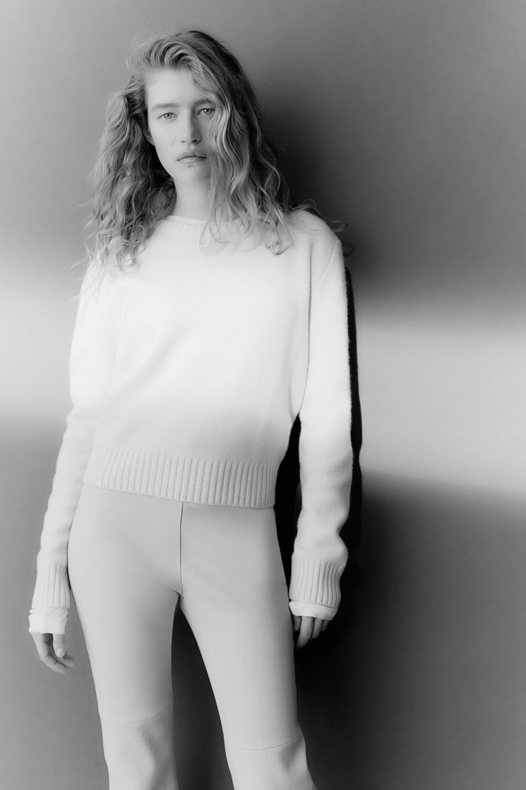 Cashmere-blend jumper | H&M (UK, MY, IN, SG, PH, TW, HK)