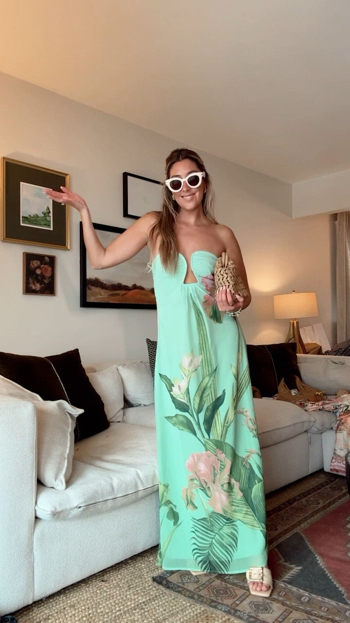 The Vacation Shop 🌞🌸 // comment SHOP for all the outfits + more! Give me all the sunshine and warmth to wear these new @vici pieces! Easy dresses (love this first one for a destination wedding!), relaxed sets, and fun prints designed to take you from poolside to dinner with zero effort 🙌🏼 use code: CAITLYNSAVE35 for 35% off 