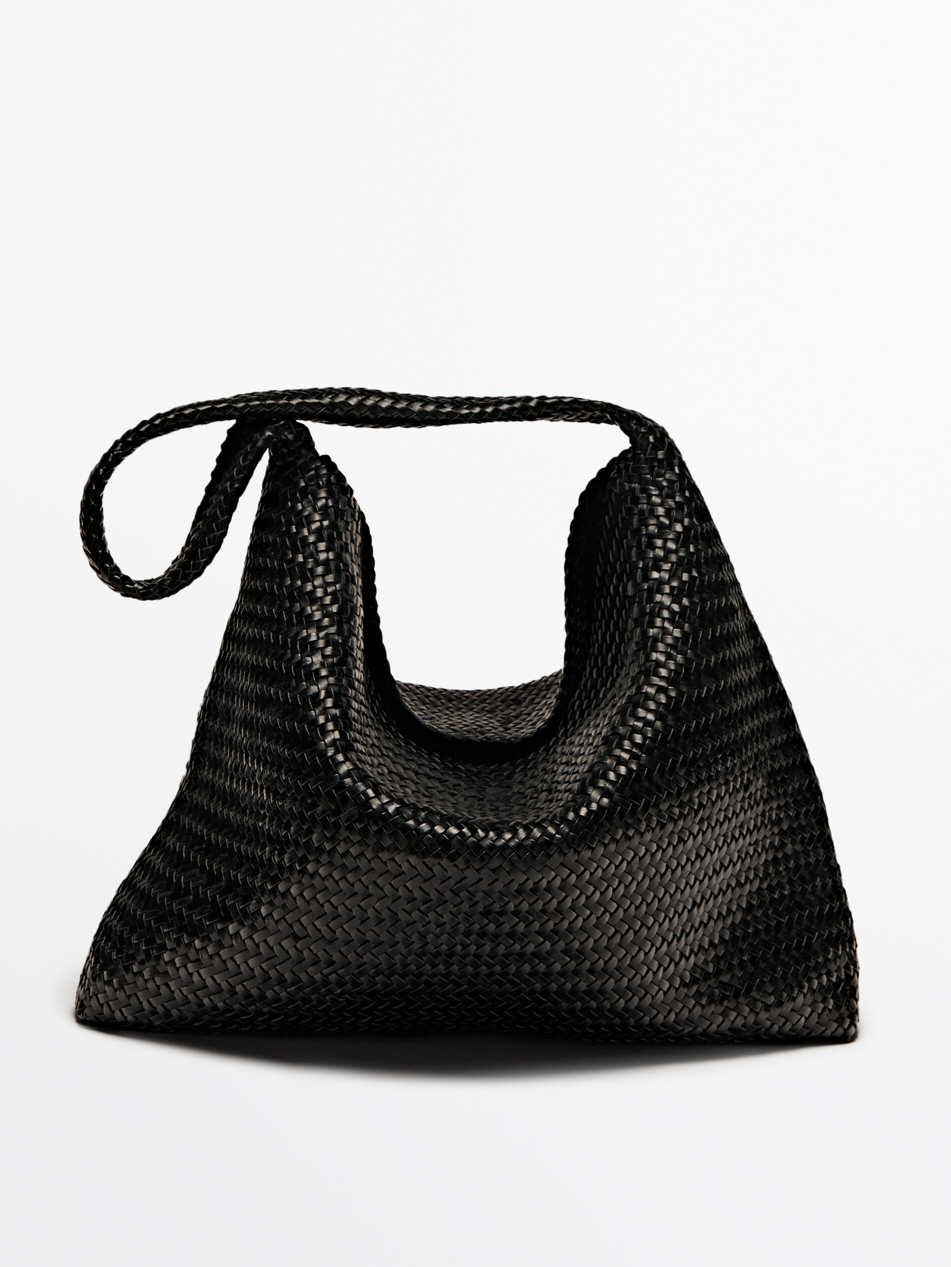 Nappa leather woven croissant bag | Massimo Dutti US