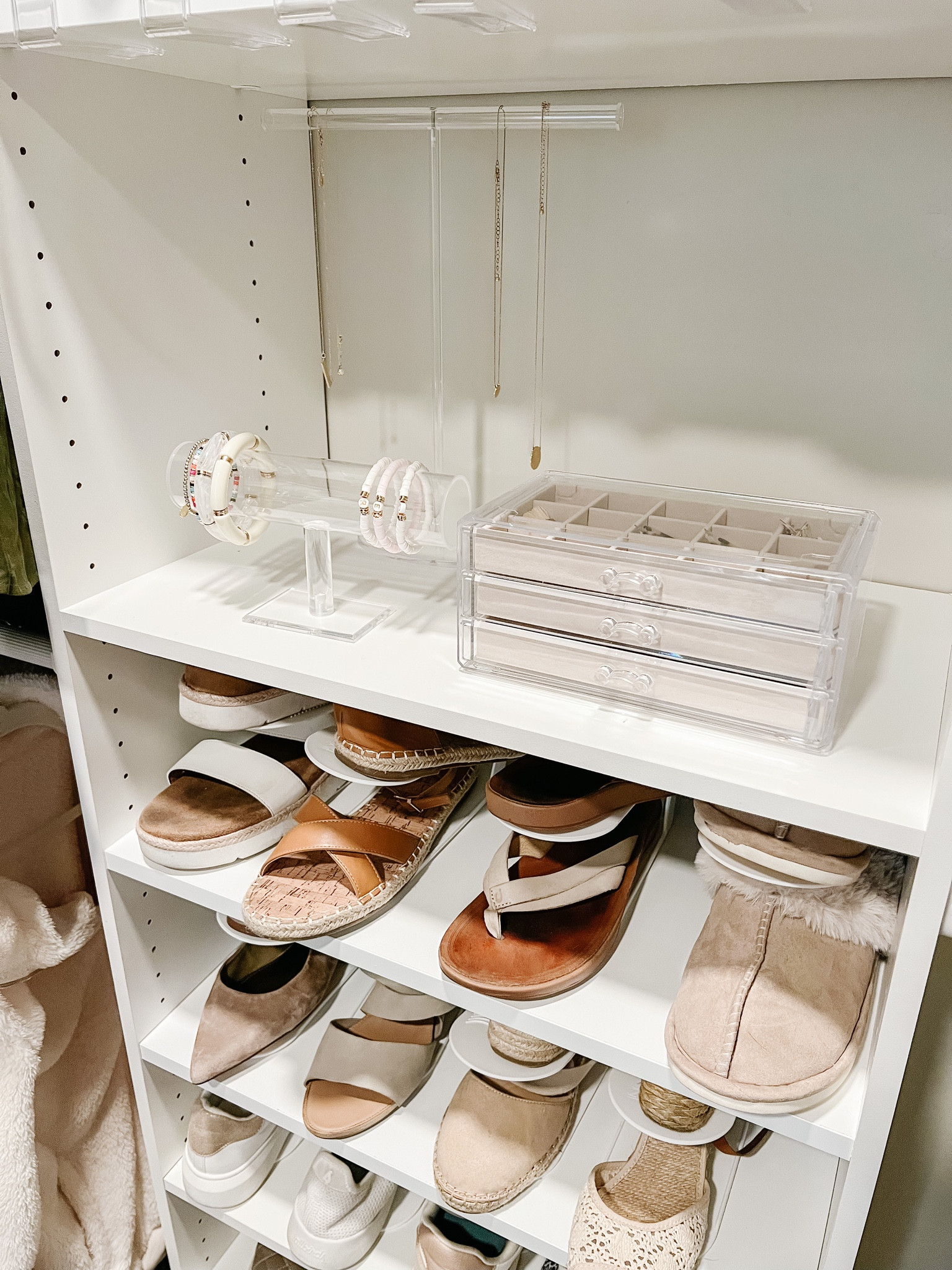 Amazon Closet Organization - Amazon organization - home organization



#LTKhome