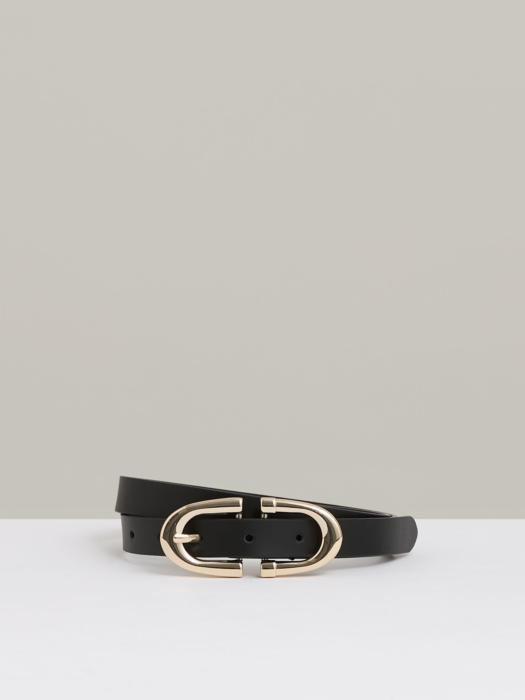 Reiss Horseshoe Belt in Black - REISS | Reiss UK