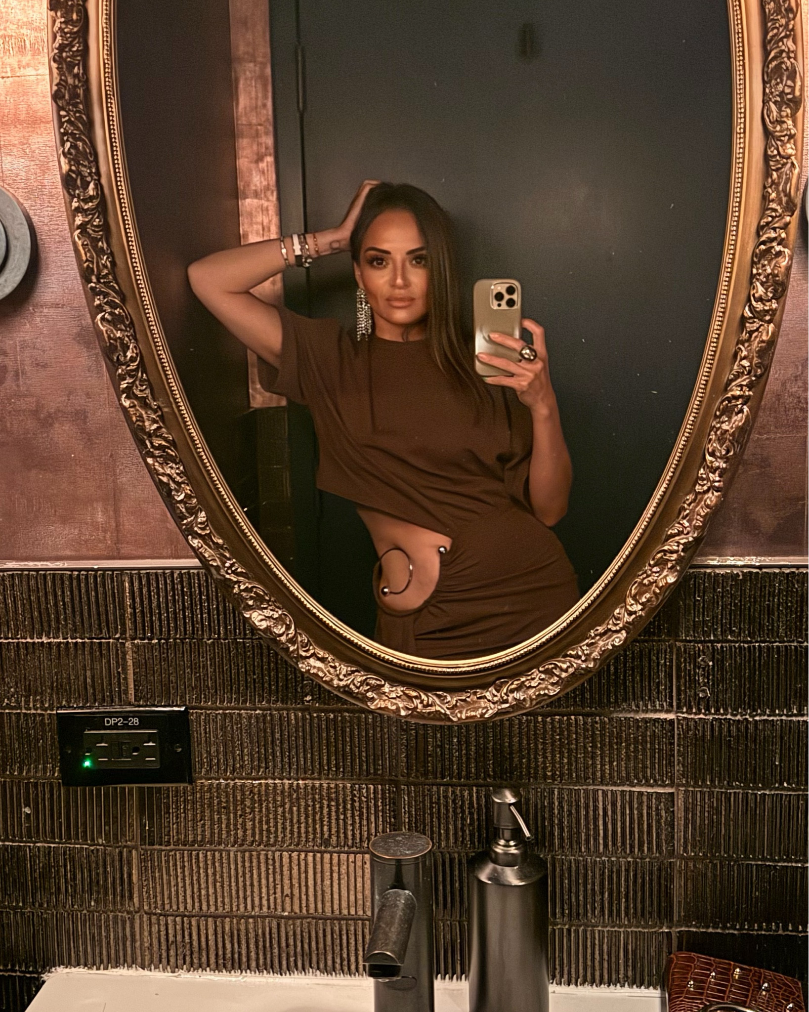 Chocolate brown dress with metal detail on hip 

Link 
https://rstyle.me/+wJTGPrX0a-h33r3687EpWQ

#LTKFindsUnder50 #LTKSaleAlert #LTKStyleTip