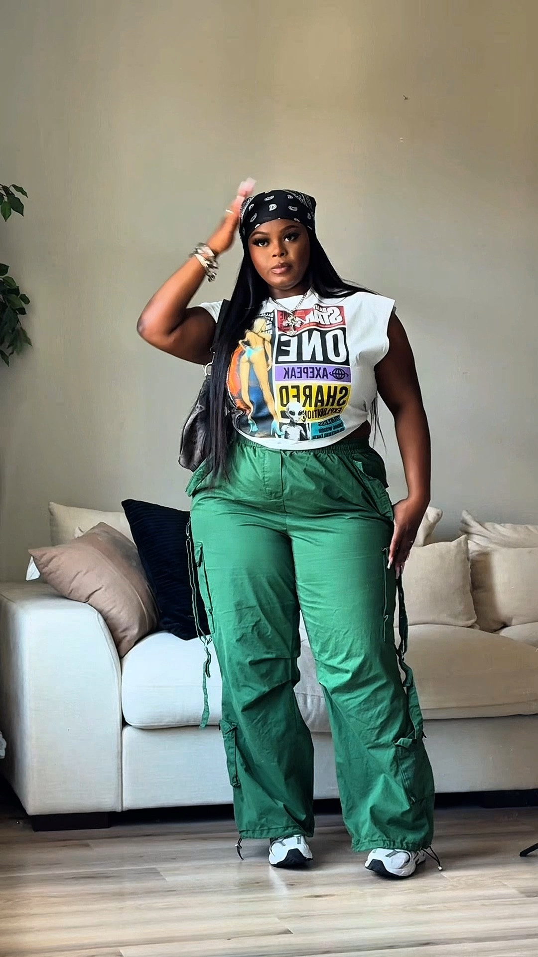 SHIRT: Shein , i'm wearing a XL
BOTTOMS: Fashionnova 
name:  Don't Mess Around Cargo Pant - Green - 2X