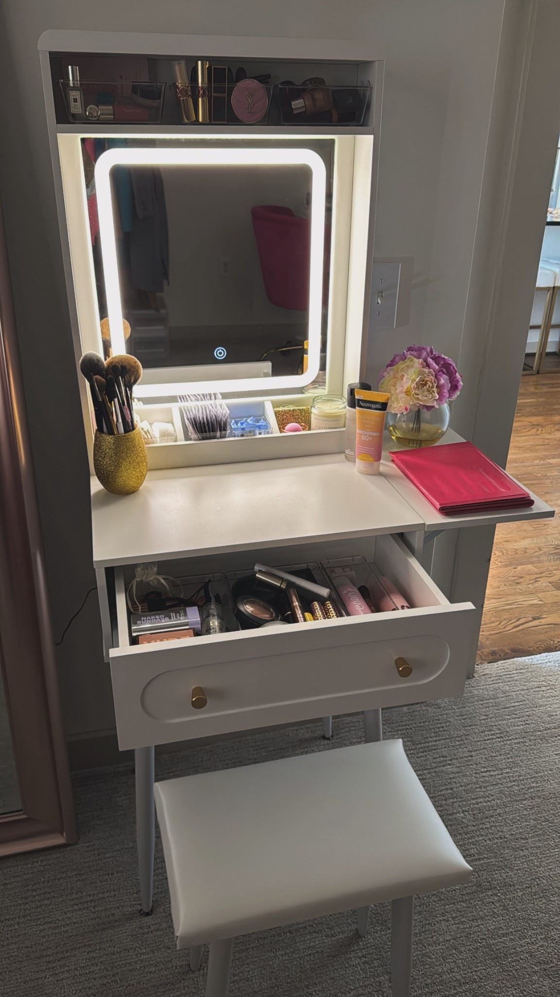 Vanity set up #vanity 

#LTKgrwm #LTKBeauty #LTKmorningroutine