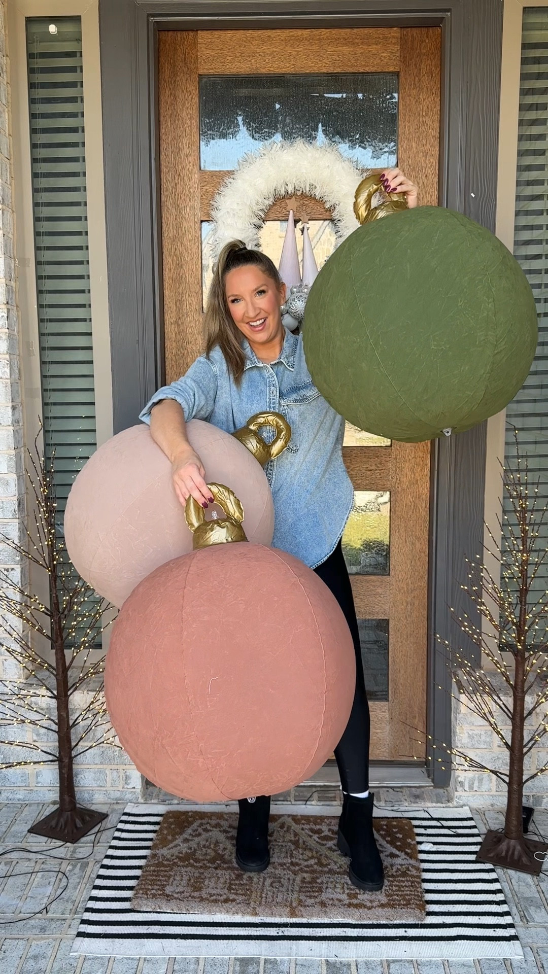 Jumbo flocked ornament christmas decor

Christmas porch, porch decor, christmas ornaments, flocked ornaments

#LTKHoliday #LTKSeasonal #LTKVideo