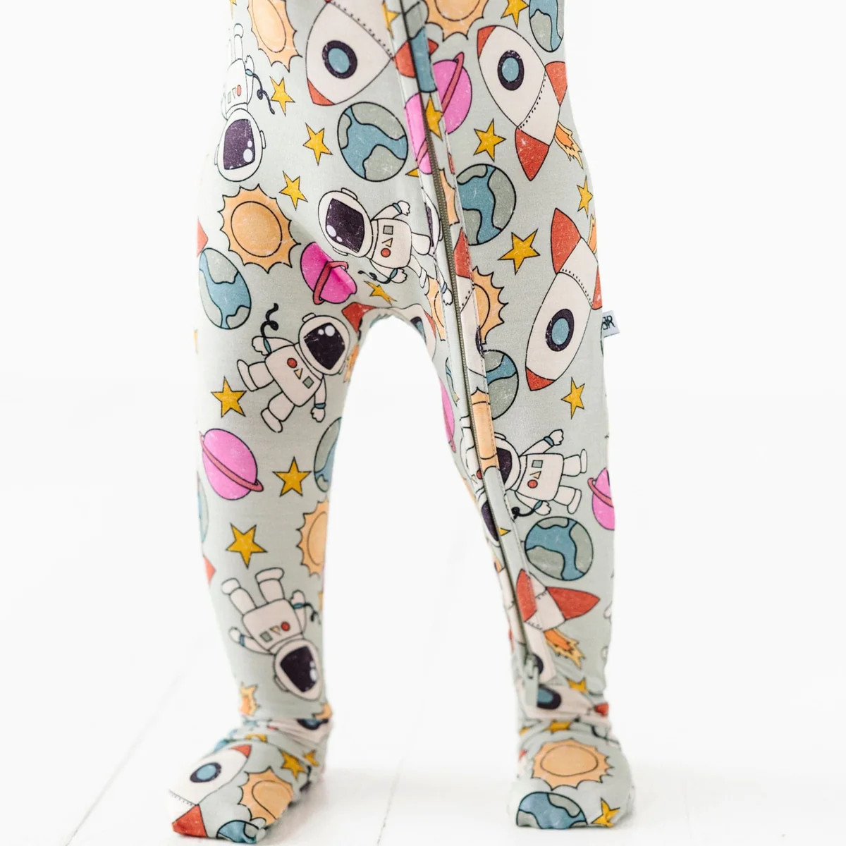 No Space to Go Convertible Romper | Bums & Roses