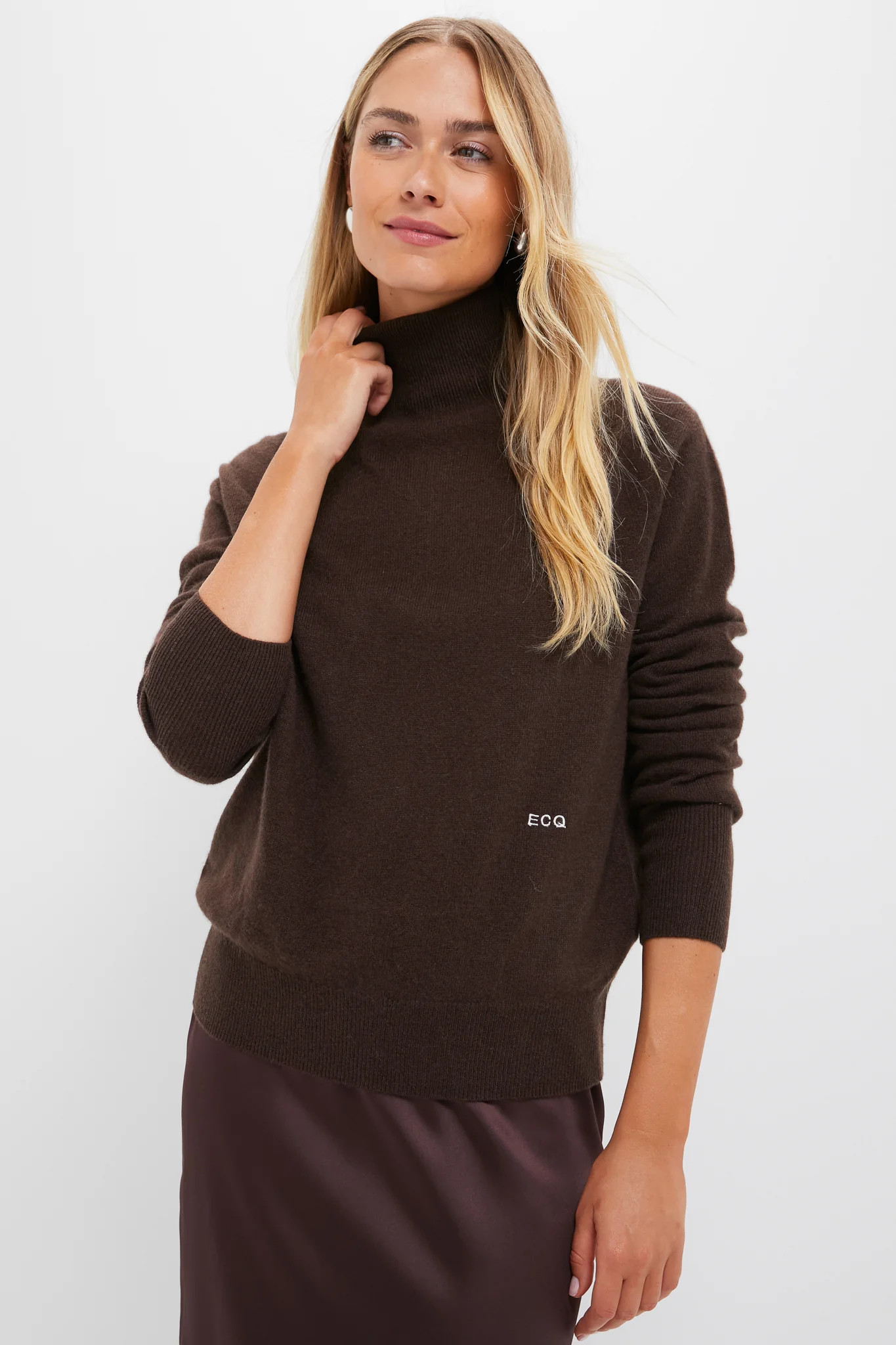 Chocolate Cashmere Turtleneck Sweater | Tuckernuck (US)